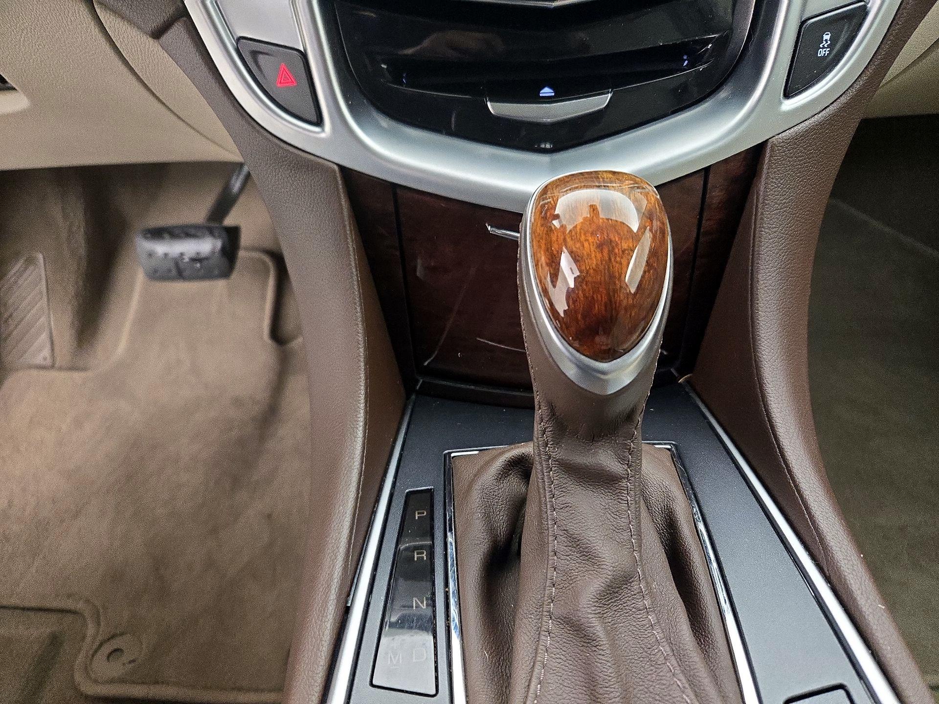 Thumbnail: 2015 Cadillac SRX - 17