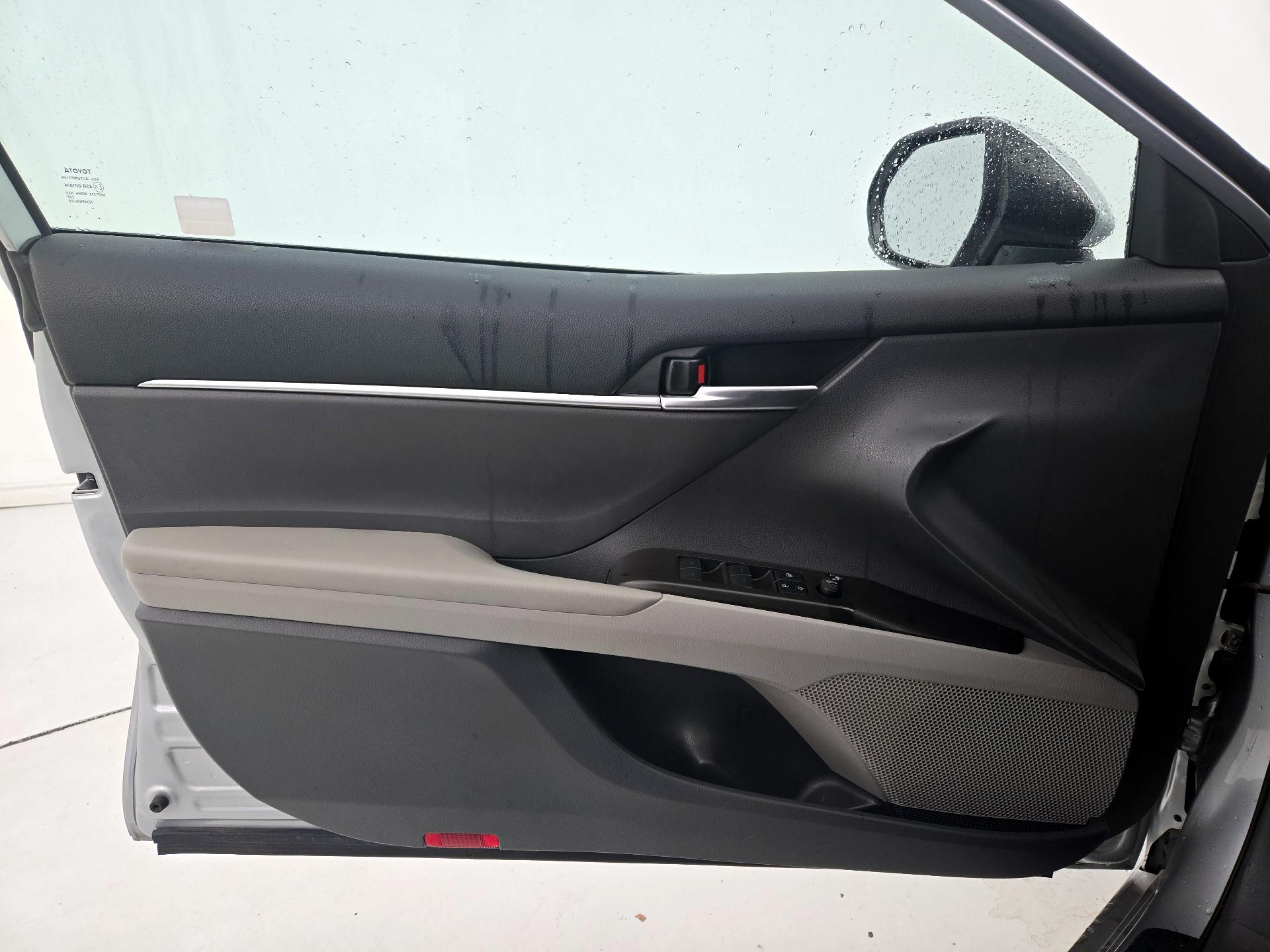 Thumbnail: 2021 Toyota Camry - 12