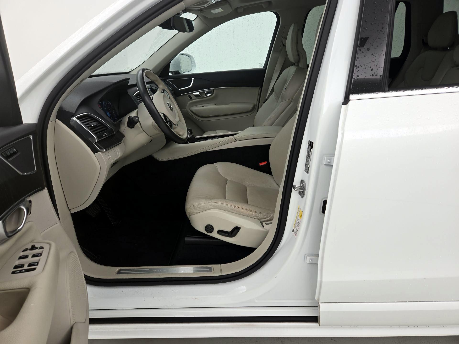 Thumbnail: 2020 Volvo XC90 - 11