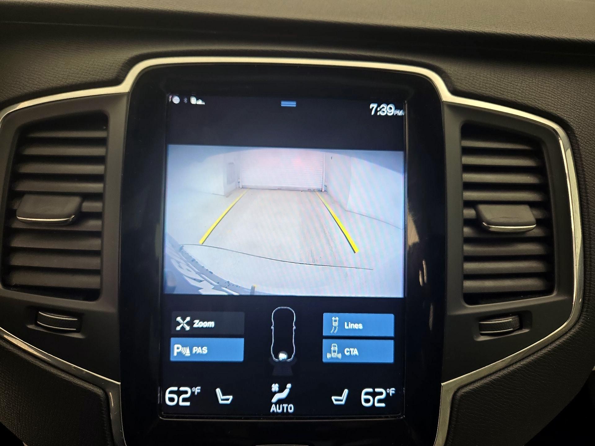 Thumbnail: 2020 Volvo XC90 - 14