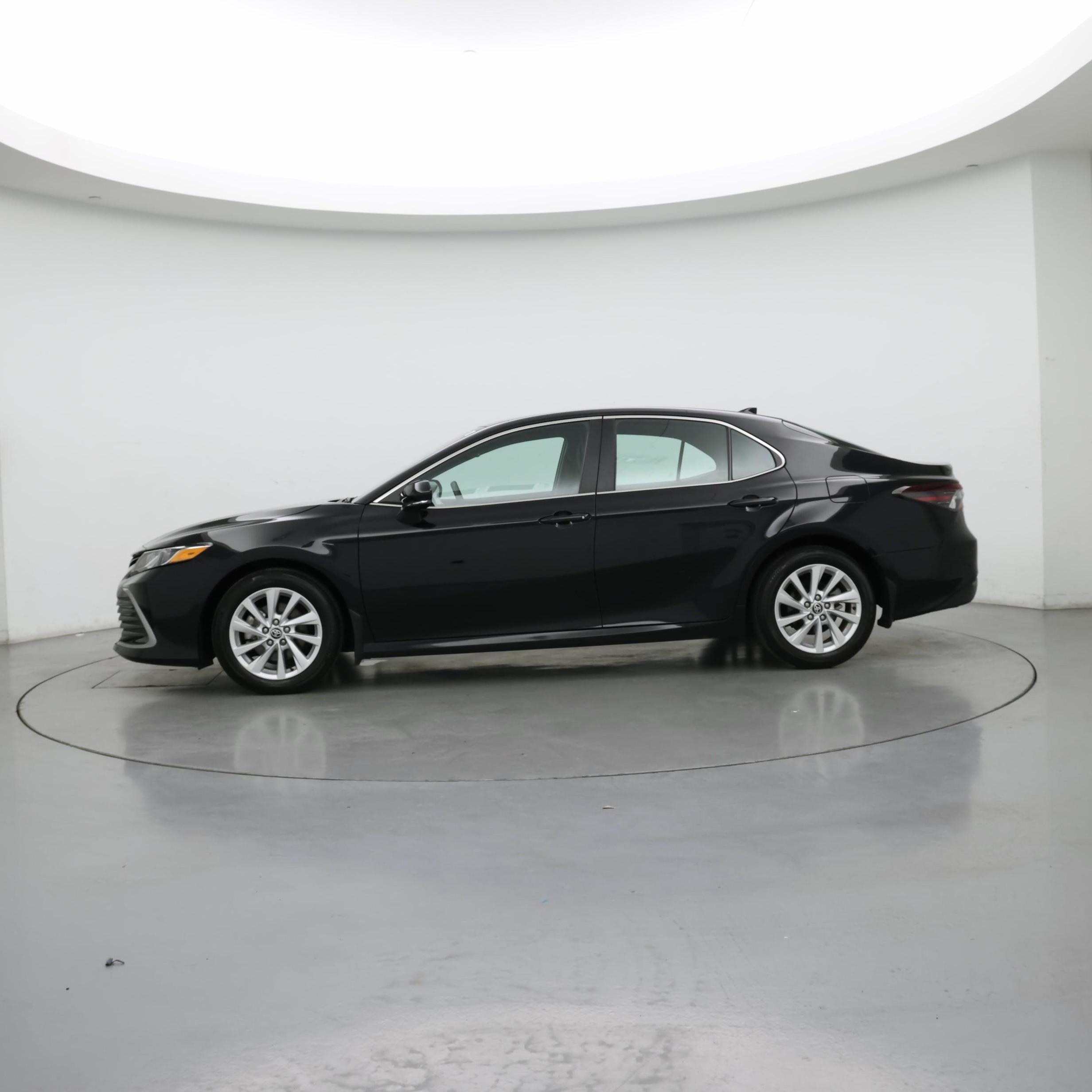 Thumbnail: 2024 Toyota Camry - 3