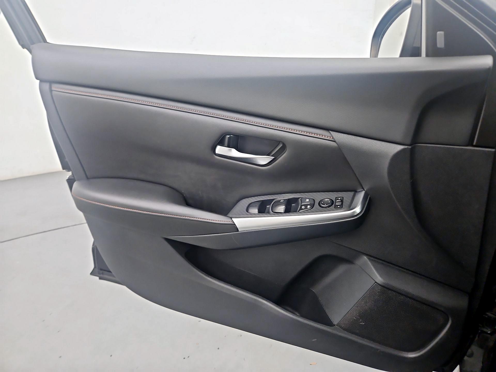 Thumbnail: 2021 Nissan Sentra - 12