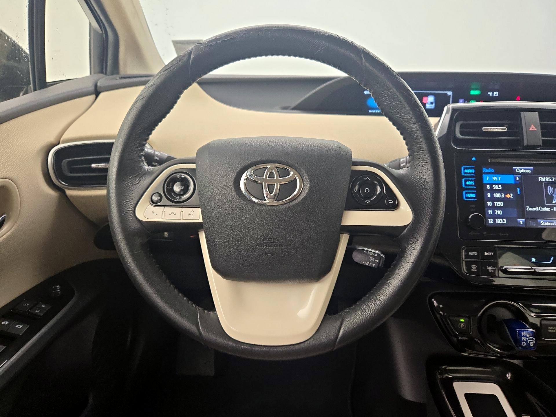 Thumbnail: 2016 Toyota Prius - 10