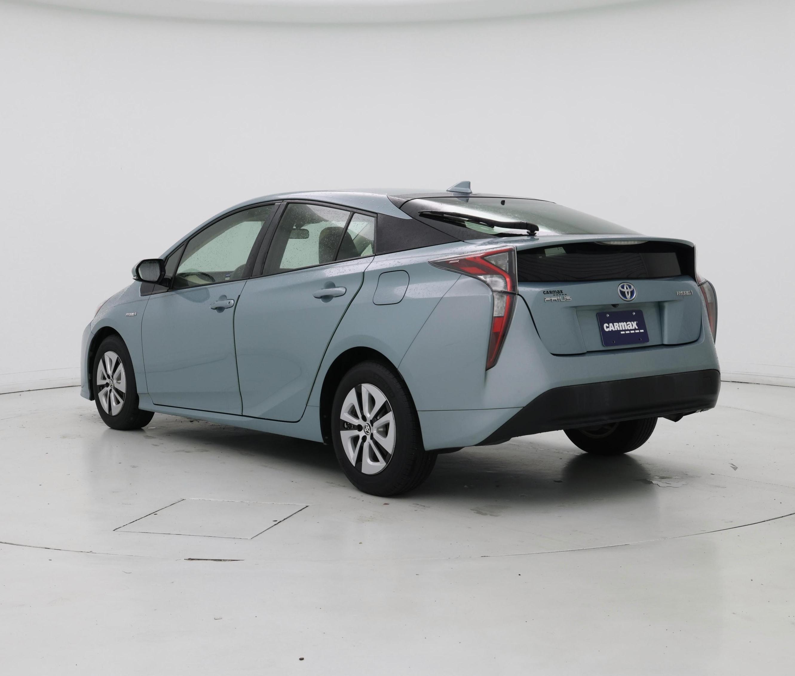 Thumbnail: 2016 Toyota Prius - 2