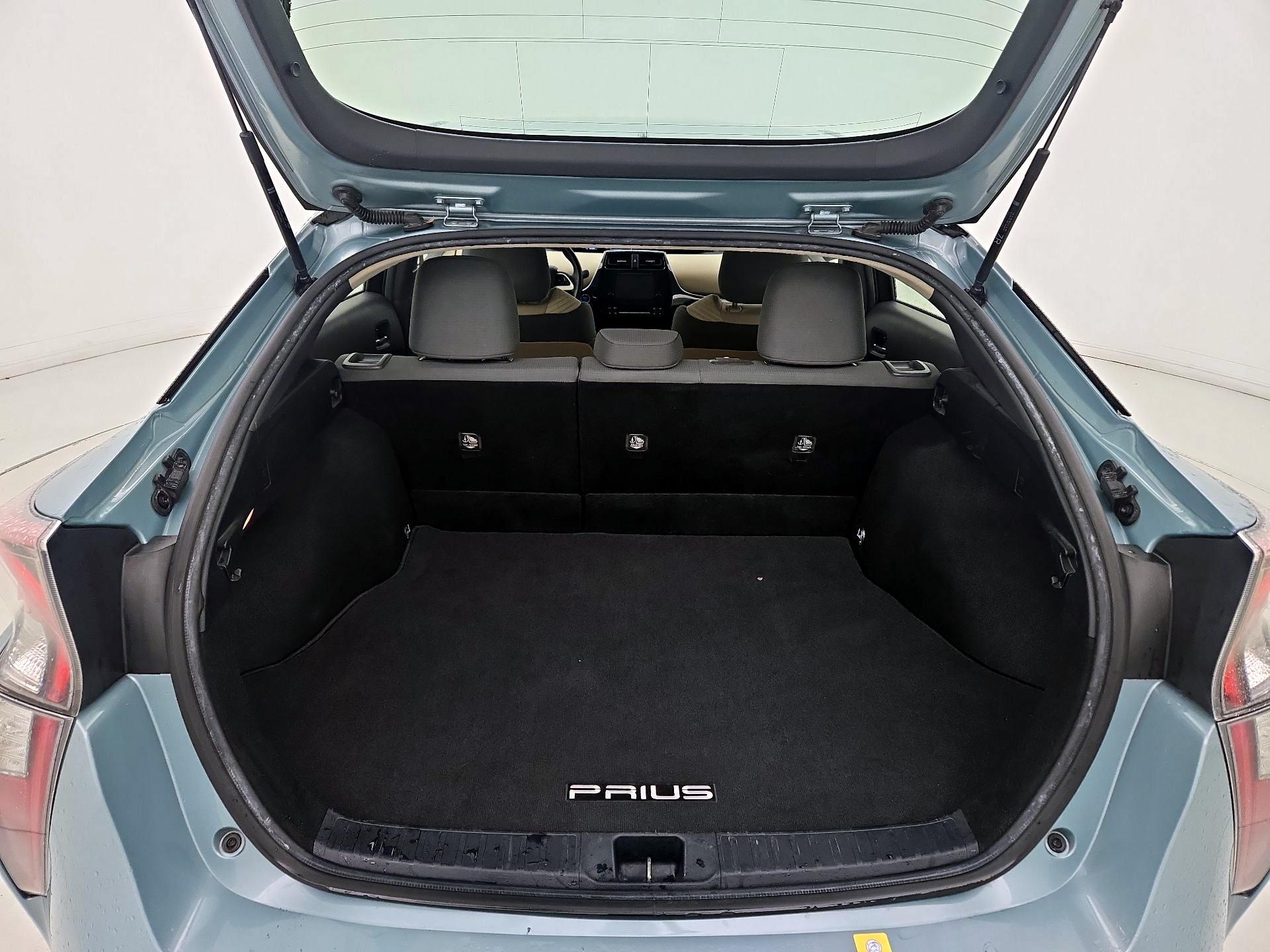 Thumbnail: 2016 Toyota Prius - 20