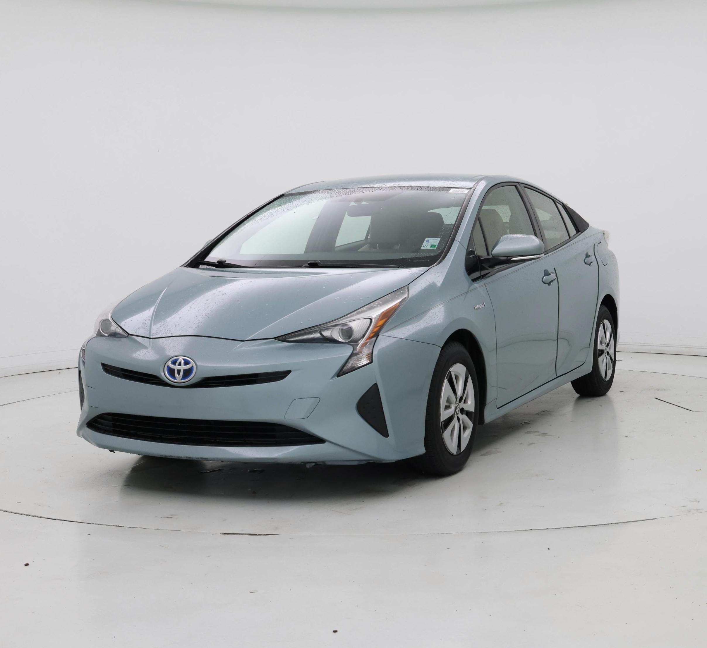 Thumbnail: 2016 Toyota Prius - 4