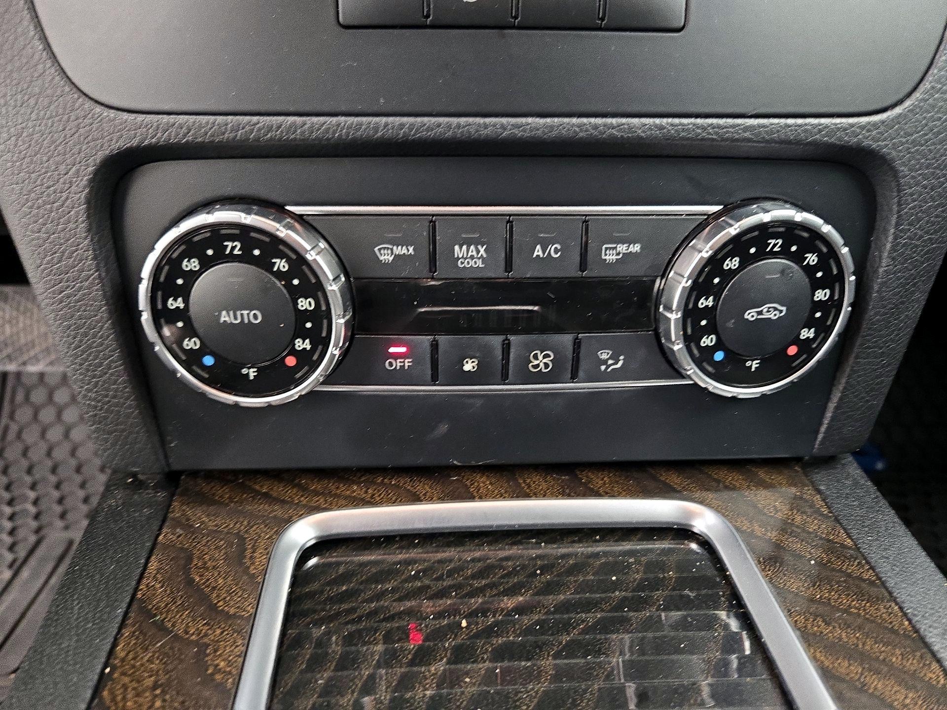 Thumbnail: 2015 Mercedes-Benz GLK - 15