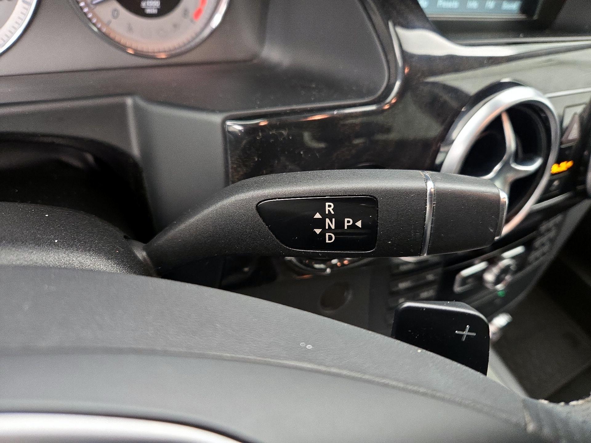 Thumbnail: 2015 Mercedes-Benz GLK - 16