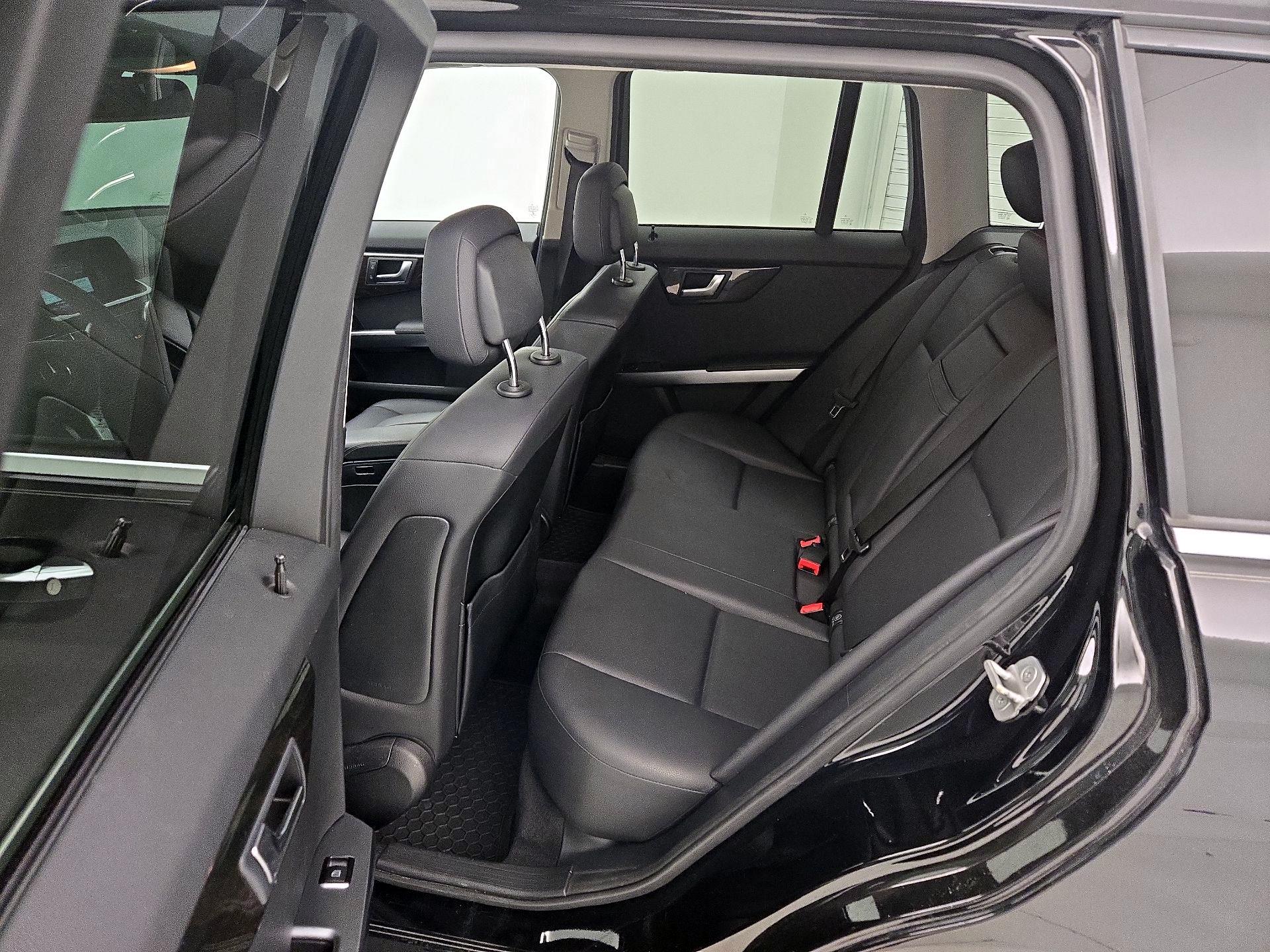 Thumbnail: 2015 Mercedes-Benz GLK - 17