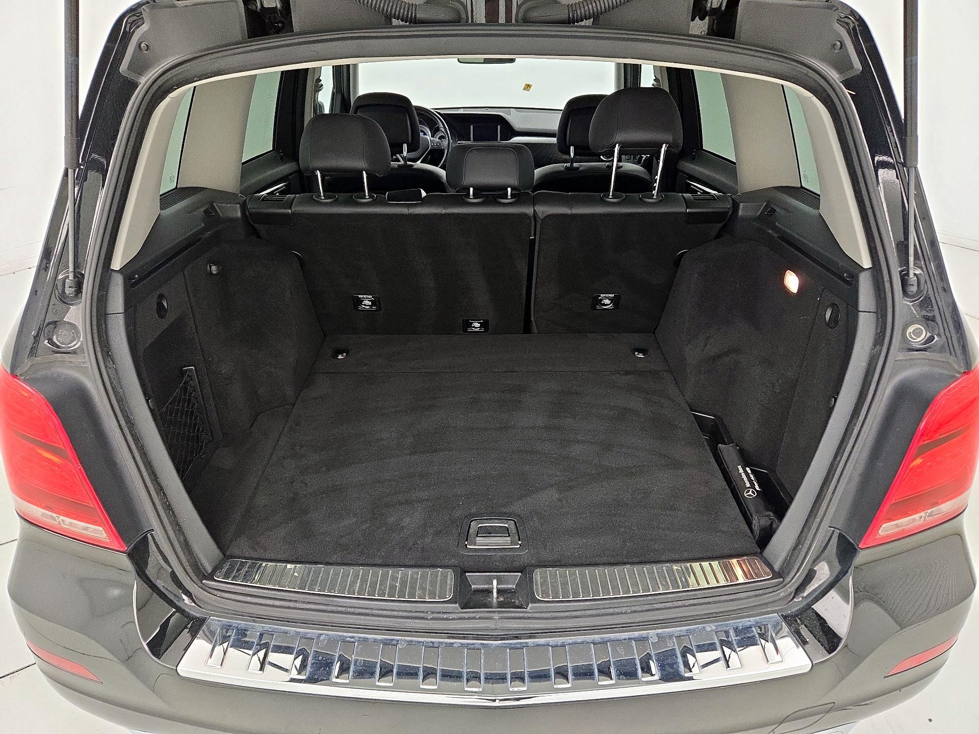 Thumbnail: 2015 Mercedes-Benz GLK - 18