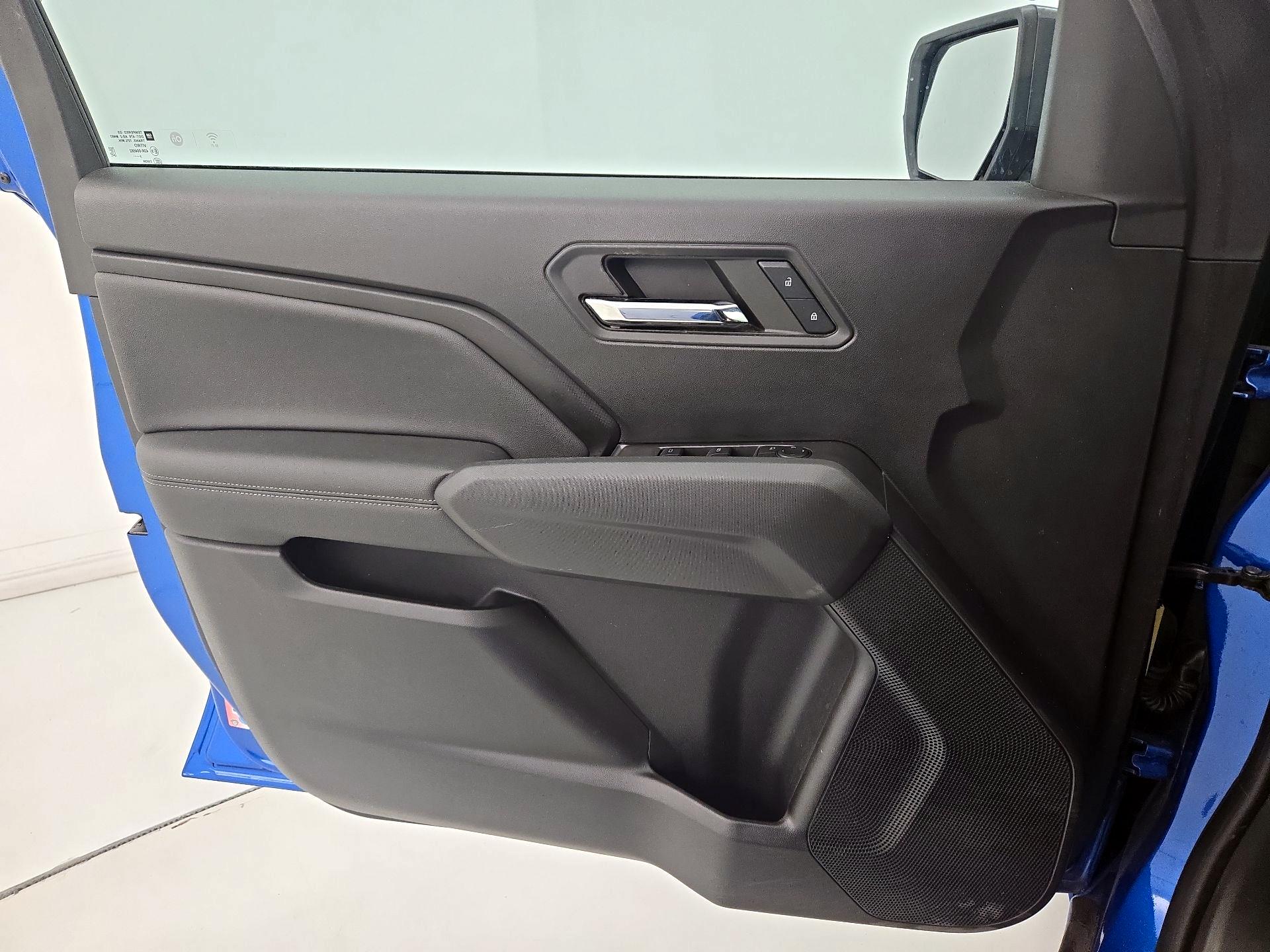 Thumbnail: 2023 Chevrolet Colorado - 12