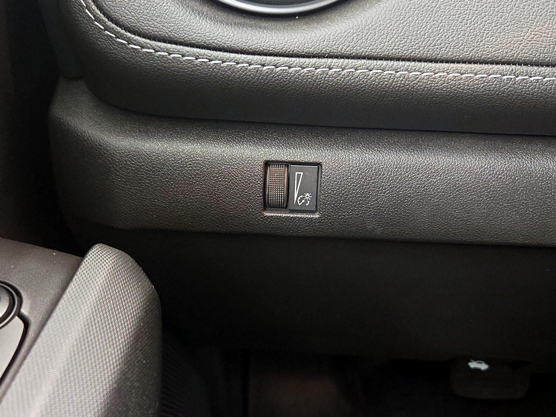 Thumbnail: 2023 Chevrolet Colorado - 13