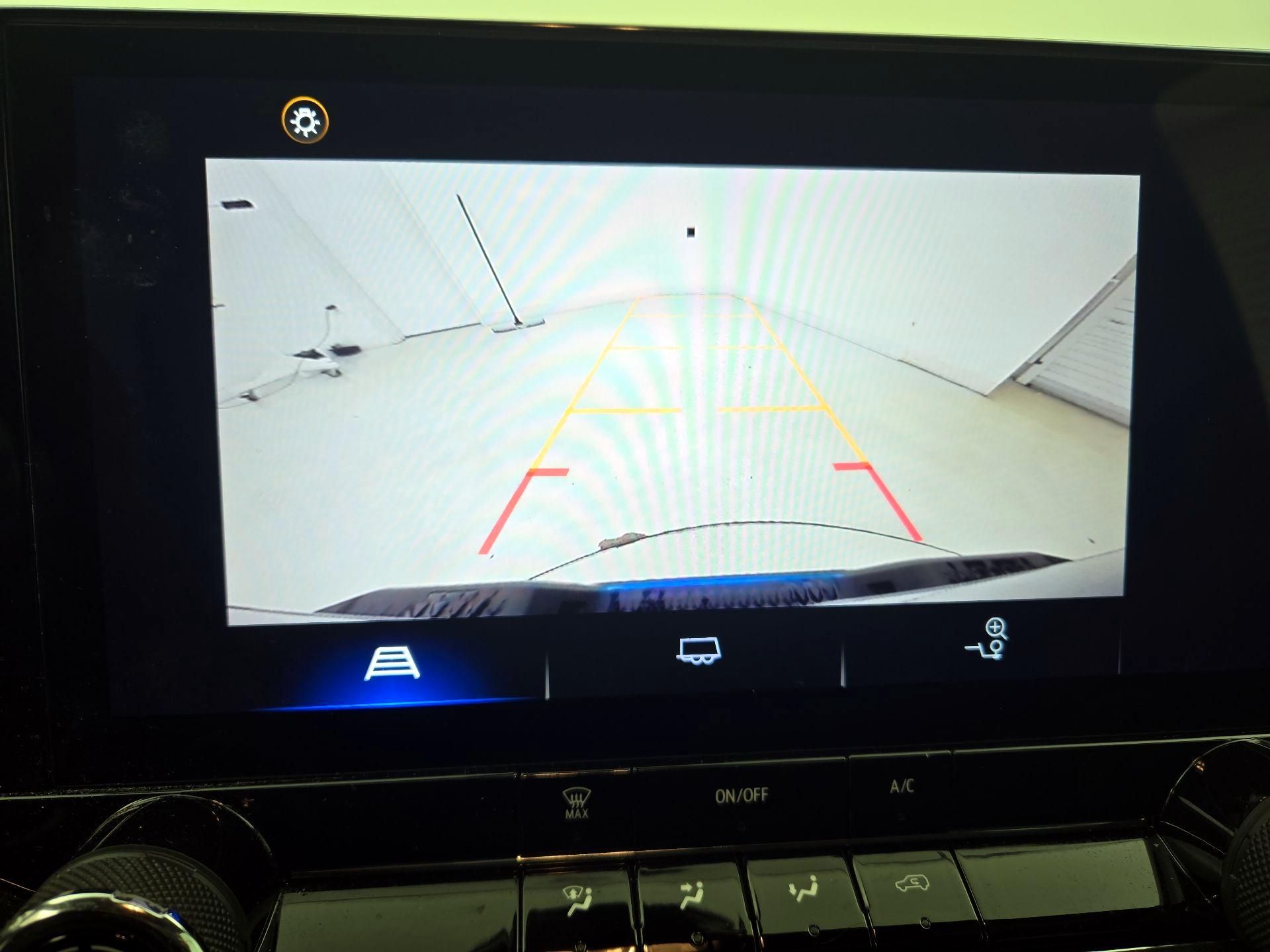 Thumbnail: 2023 Chevrolet Colorado - 15