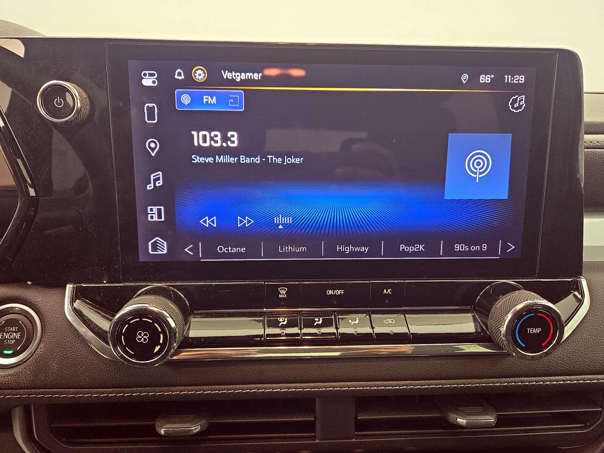 Thumbnail: 2023 Chevrolet Colorado - 16