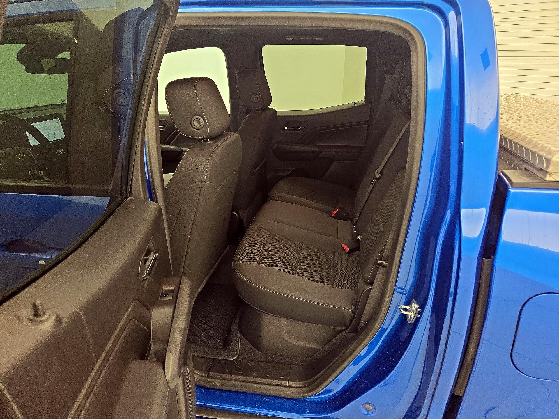 Thumbnail: 2023 Chevrolet Colorado - 20