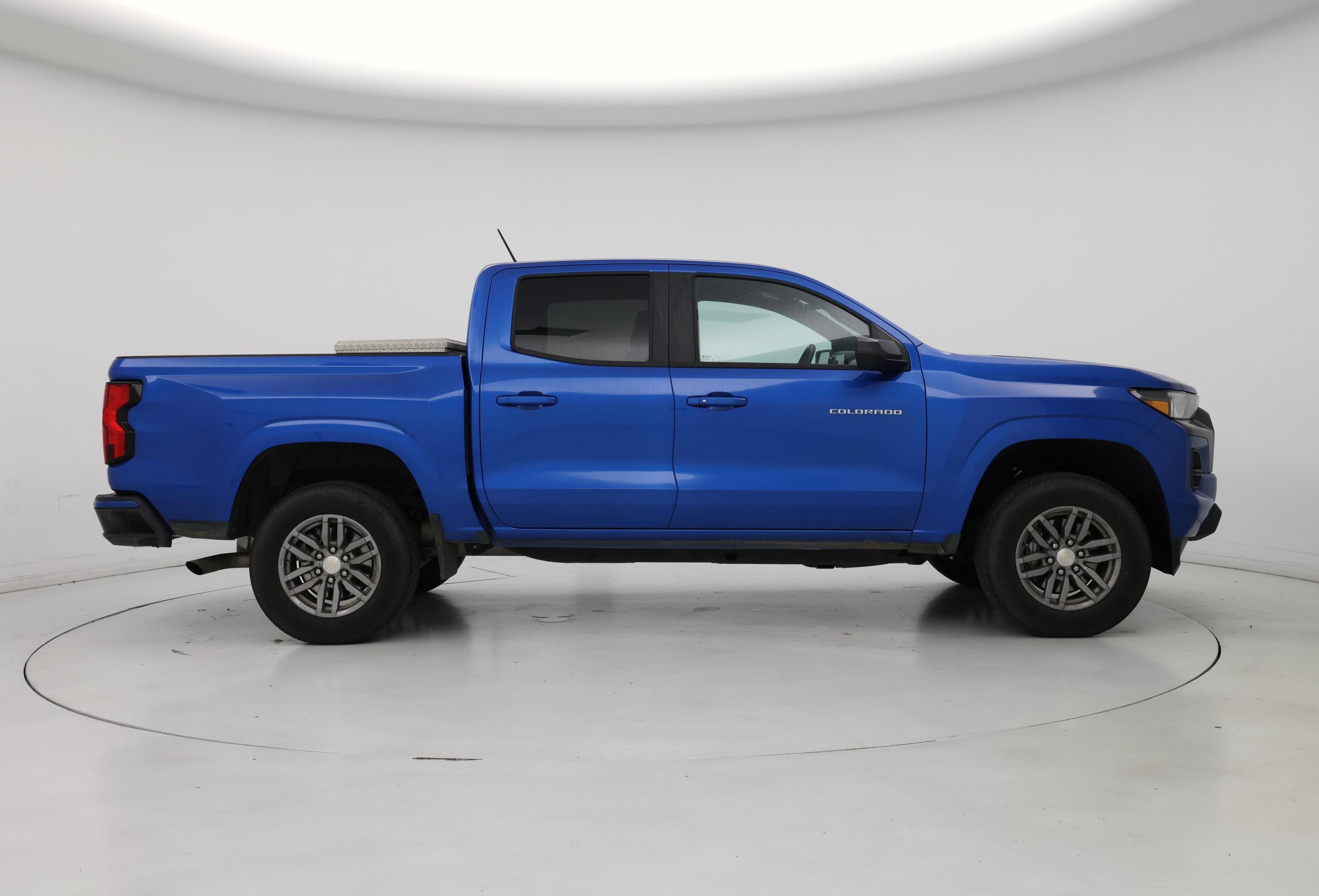 Thumbnail: 2023 Chevrolet Colorado - 7
