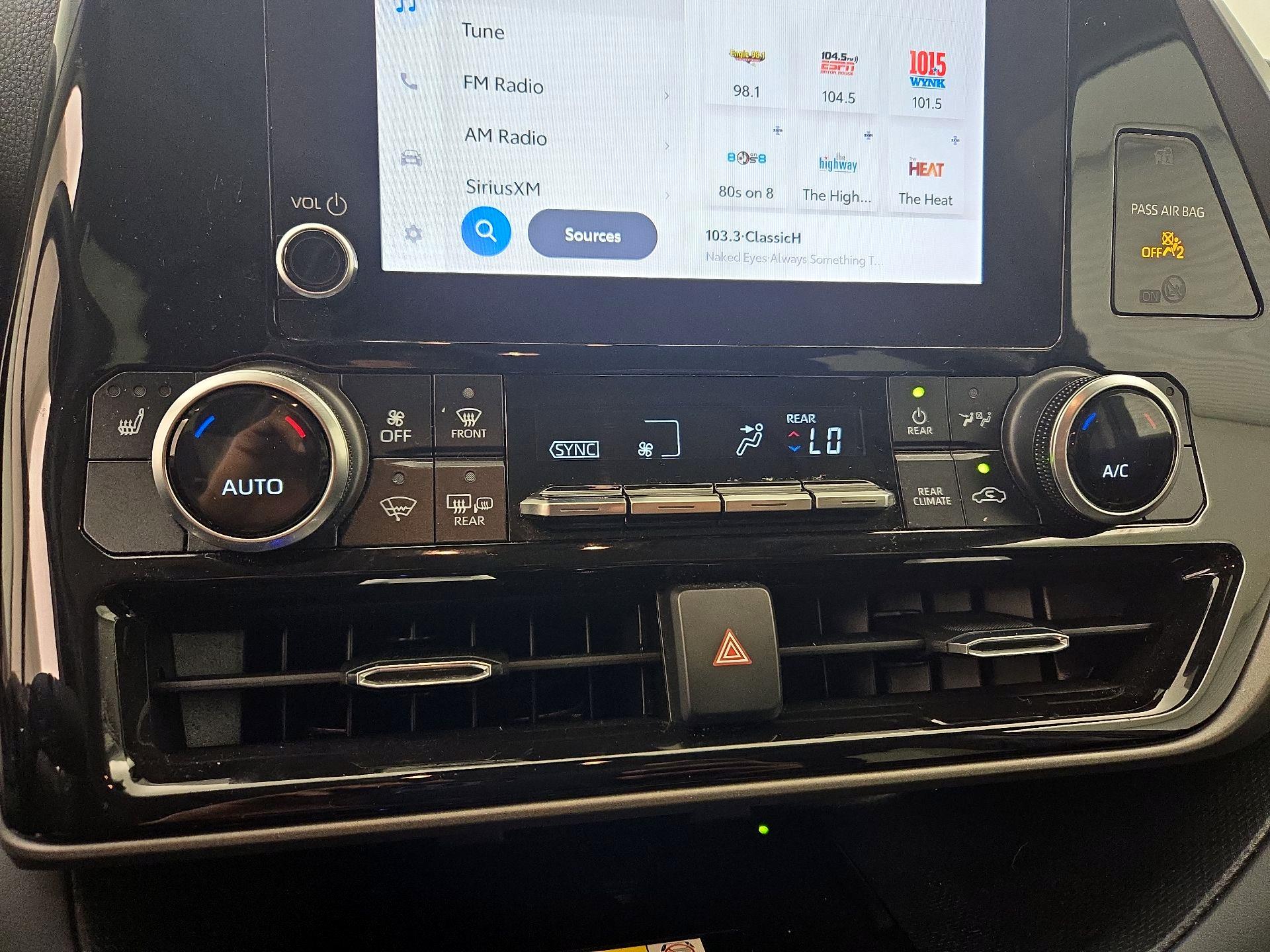 Thumbnail: 2023 Toyota Highlander - 17