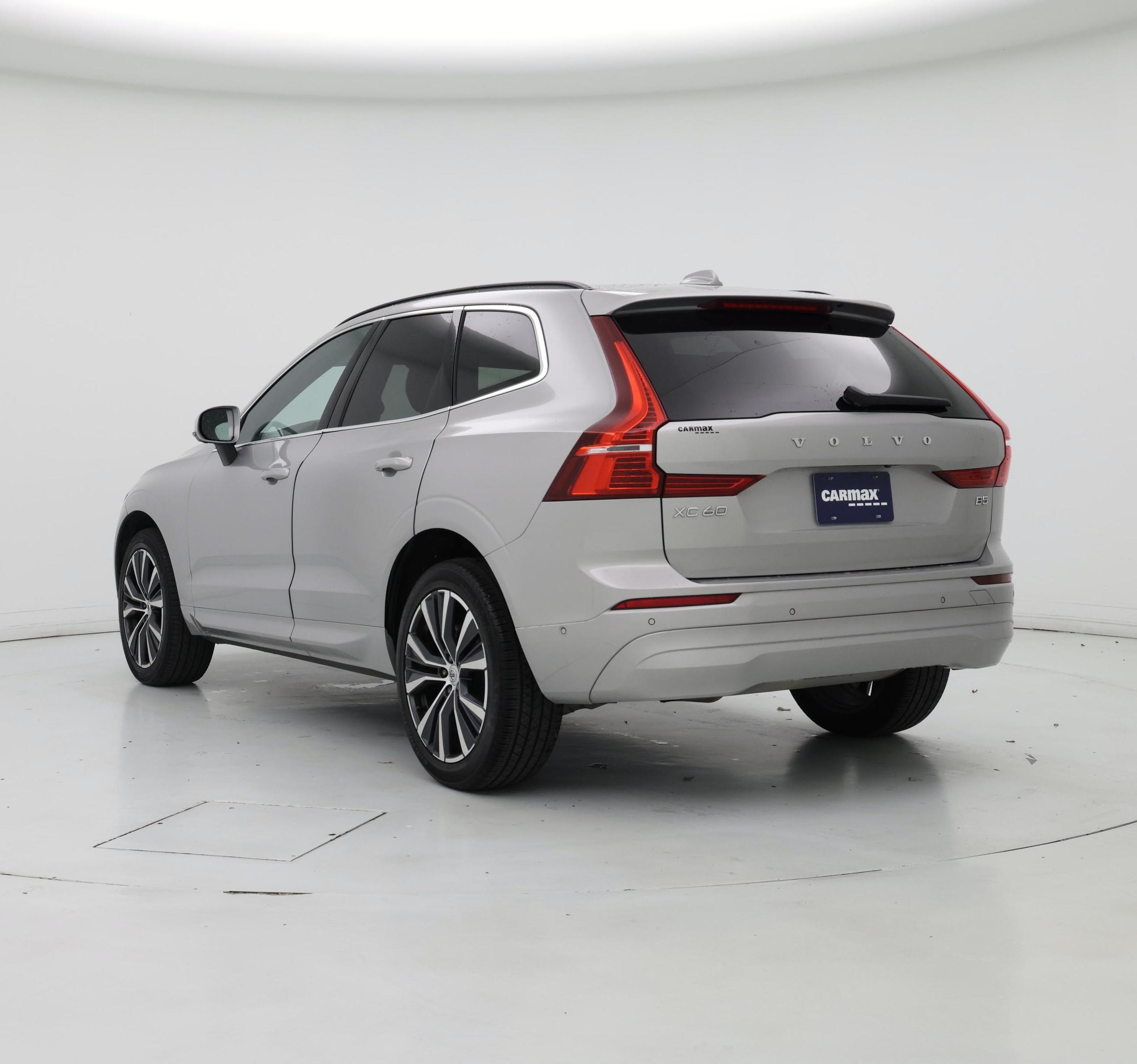 Thumbnail: 2022 Volvo XC60 - 2
