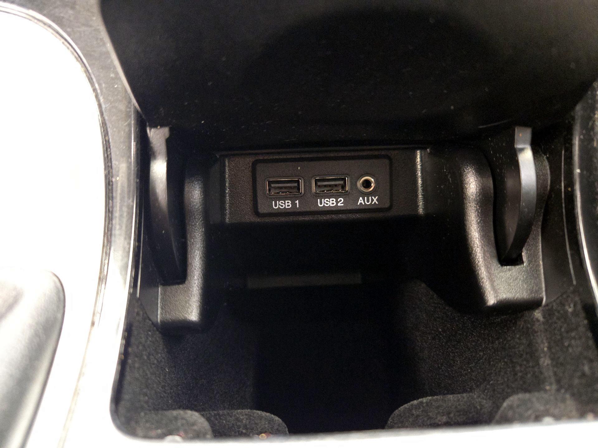 Thumbnail: 2017 Nissan Maxima - 19