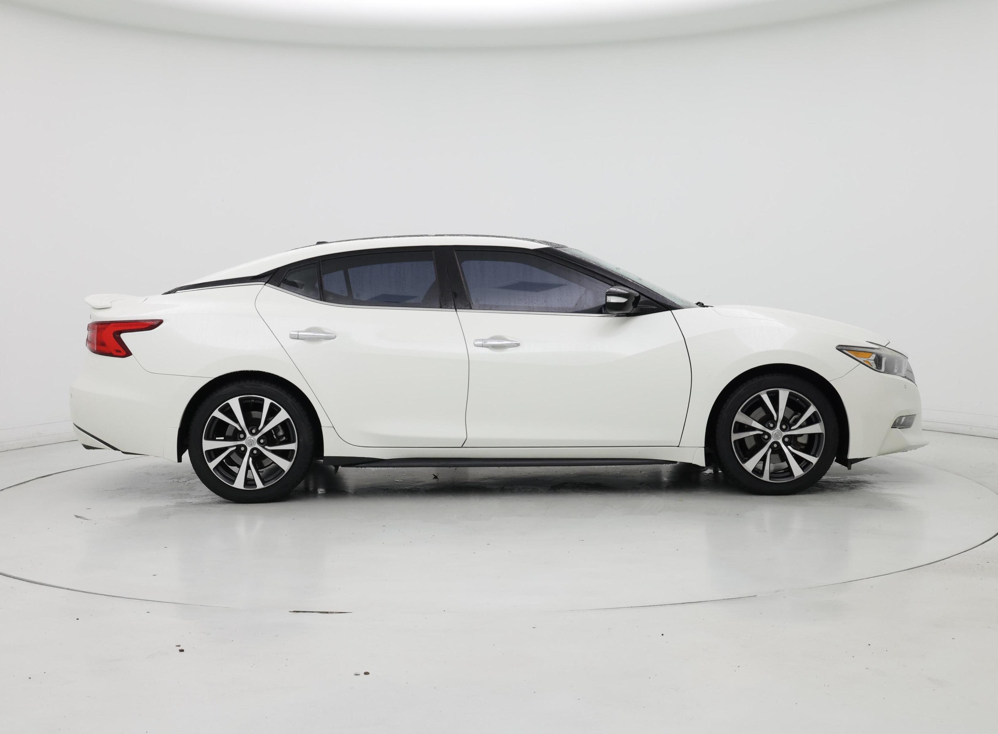 Thumbnail: 2017 Nissan Maxima - 7