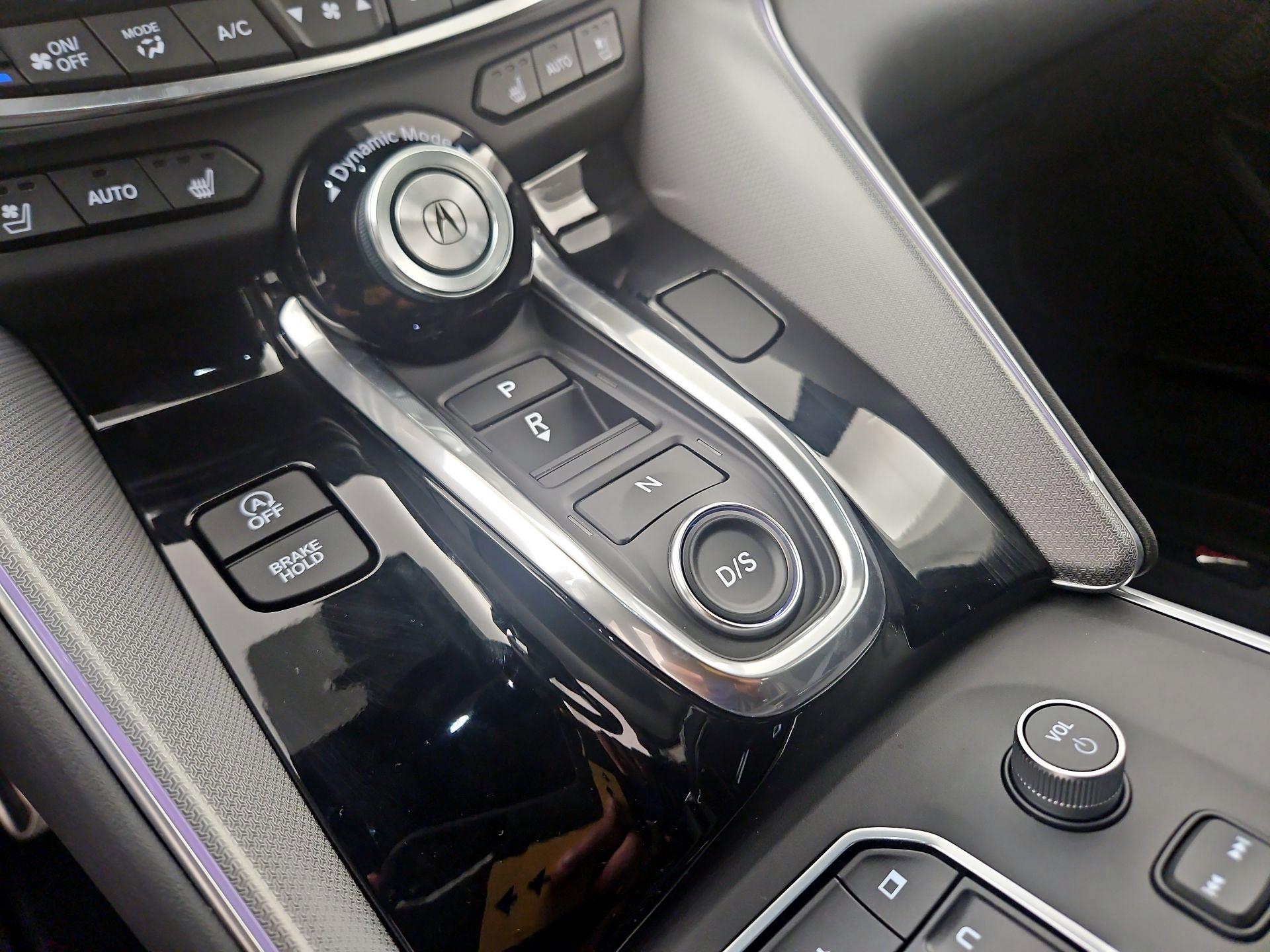 Thumbnail: 2025 Acura TLX - 17