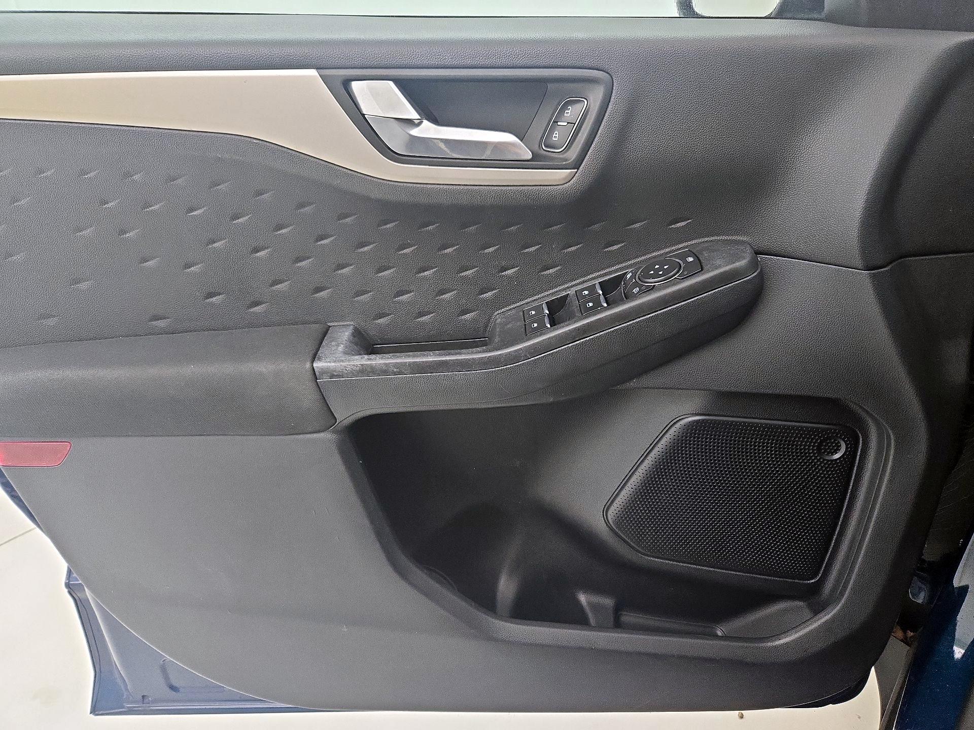 Thumbnail: 2020 Ford Escape - 12