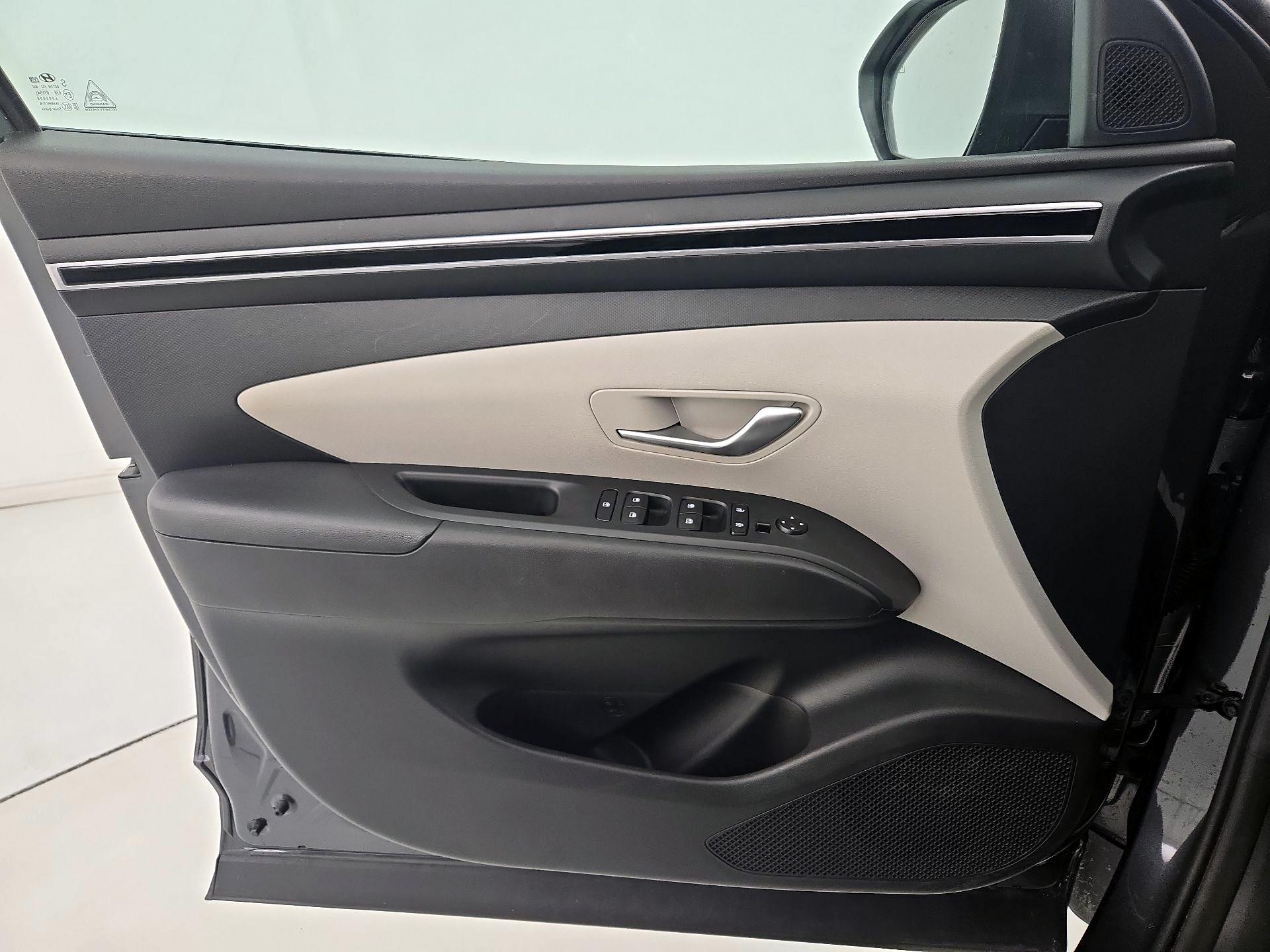 Thumbnail: 2023 Hyundai Tucson - 12