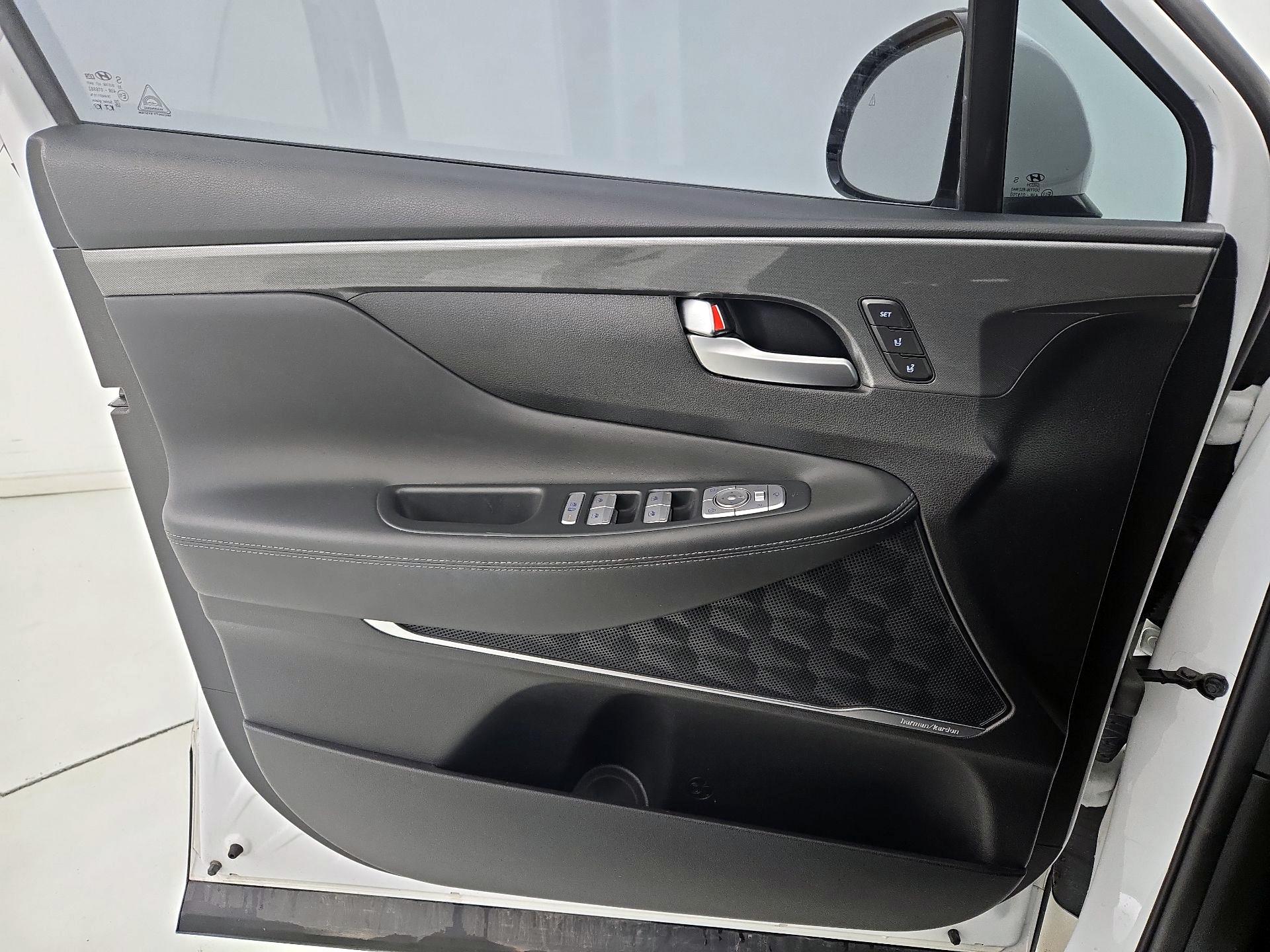 Thumbnail: 2022 Hyundai Santa Fe - 12