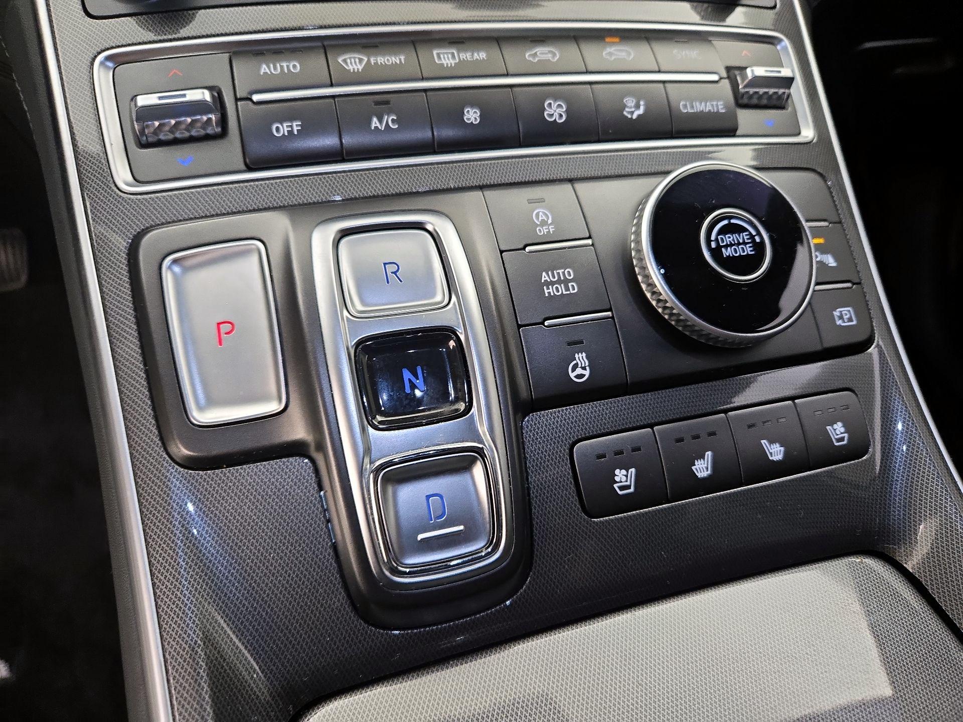 Thumbnail: 2022 Hyundai Santa Fe - 18