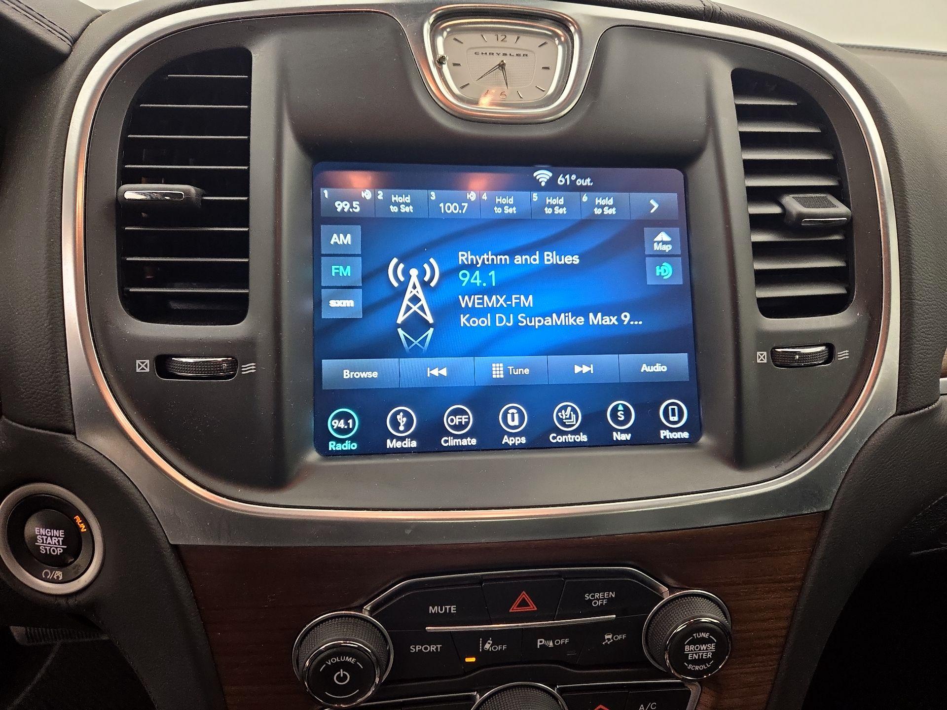 Thumbnail: 2018 Chrysler 300 - 16