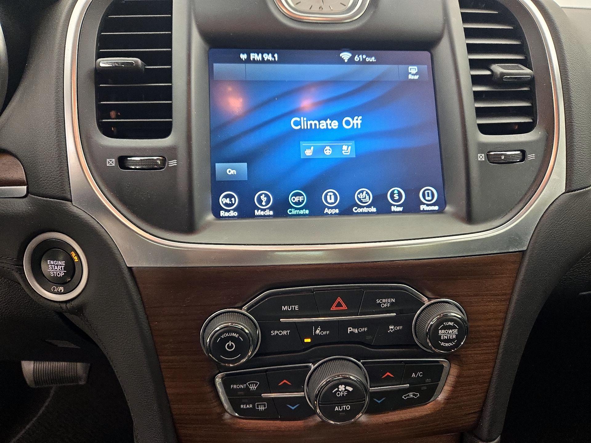 Thumbnail: 2018 Chrysler 300 - 17