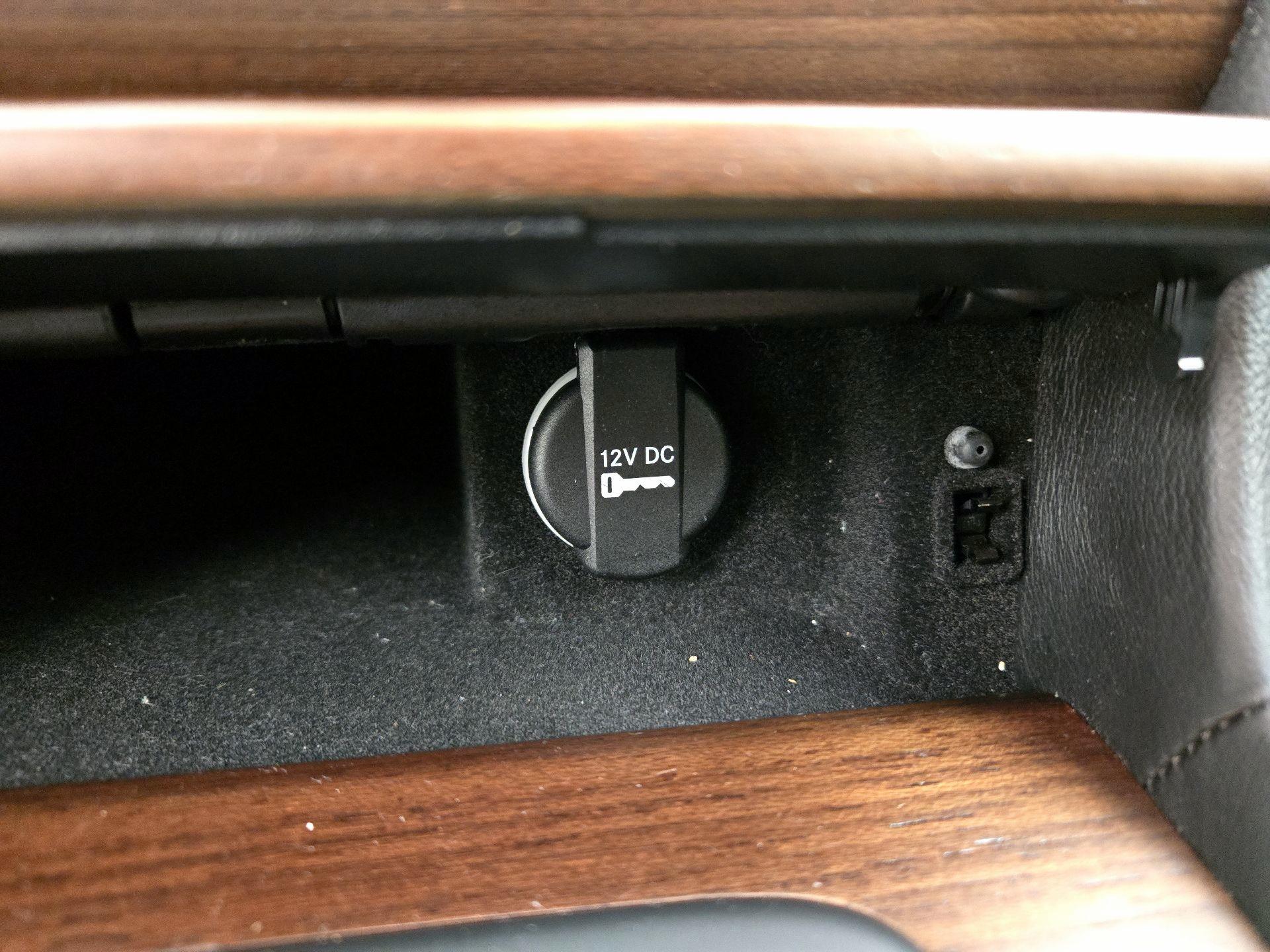 Thumbnail: 2018 Chrysler 300 - 19