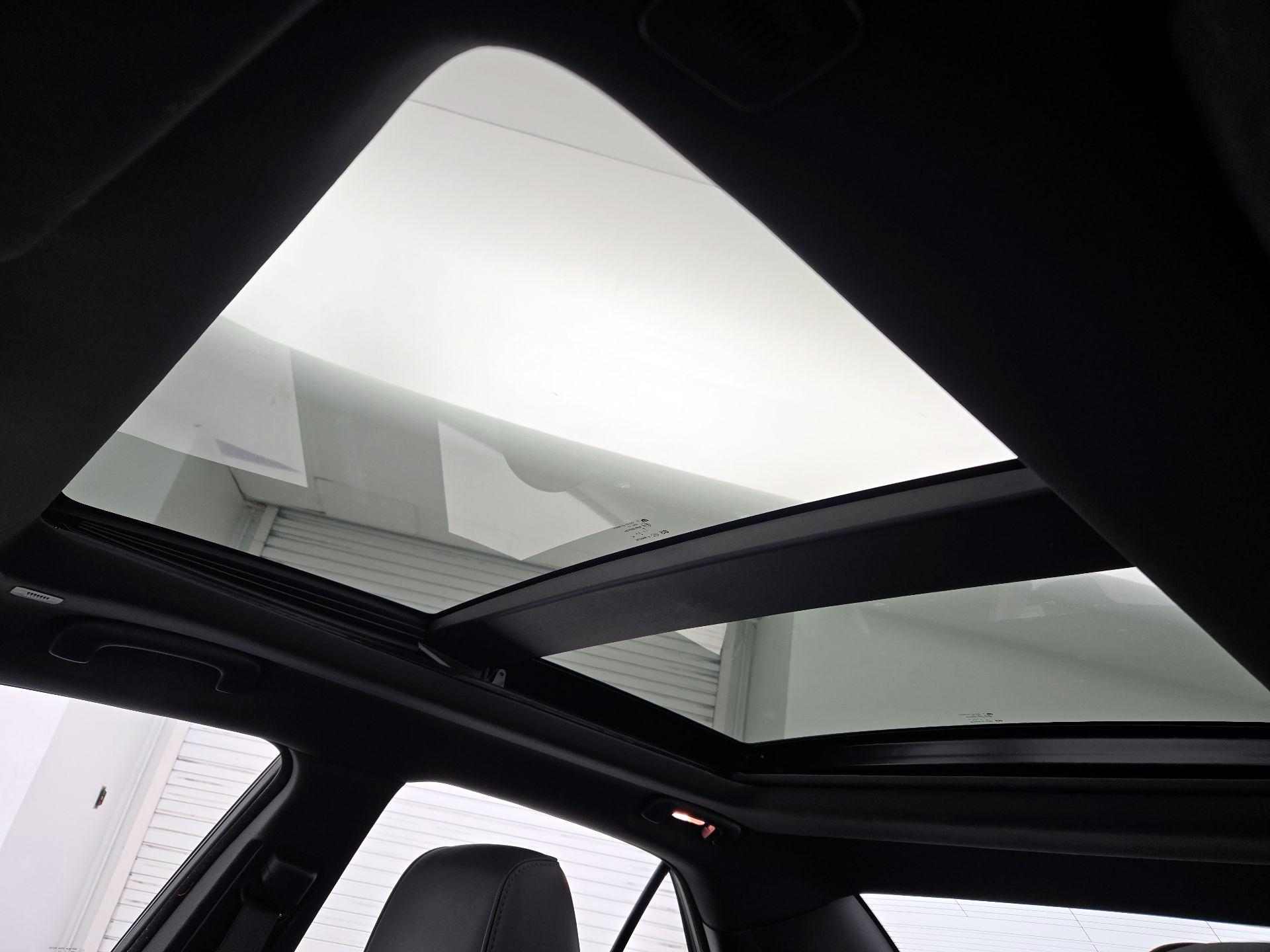 Thumbnail: 2018 Chrysler 300 - 20