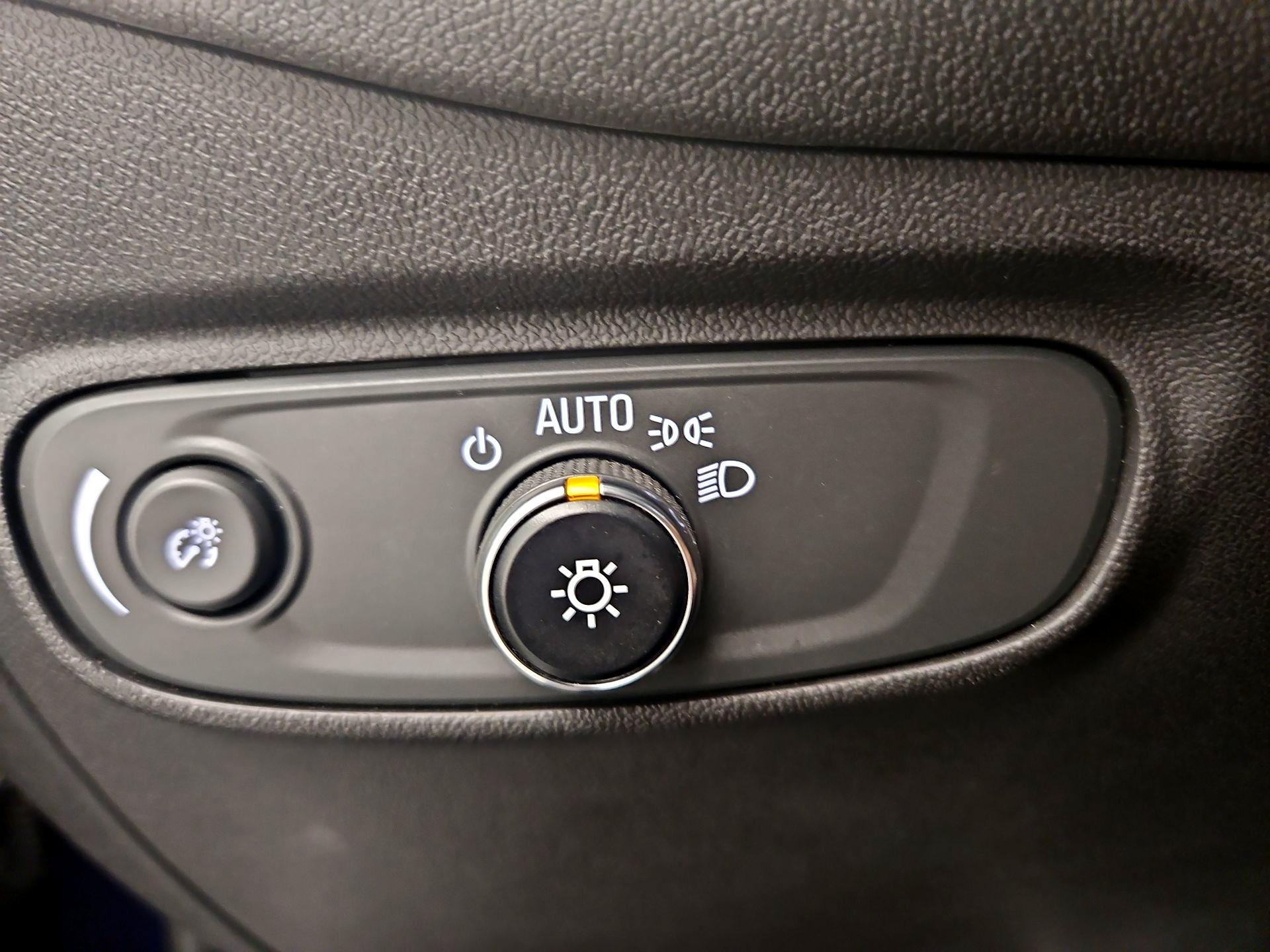 Thumbnail: 2023 Chevrolet Equinox - 13