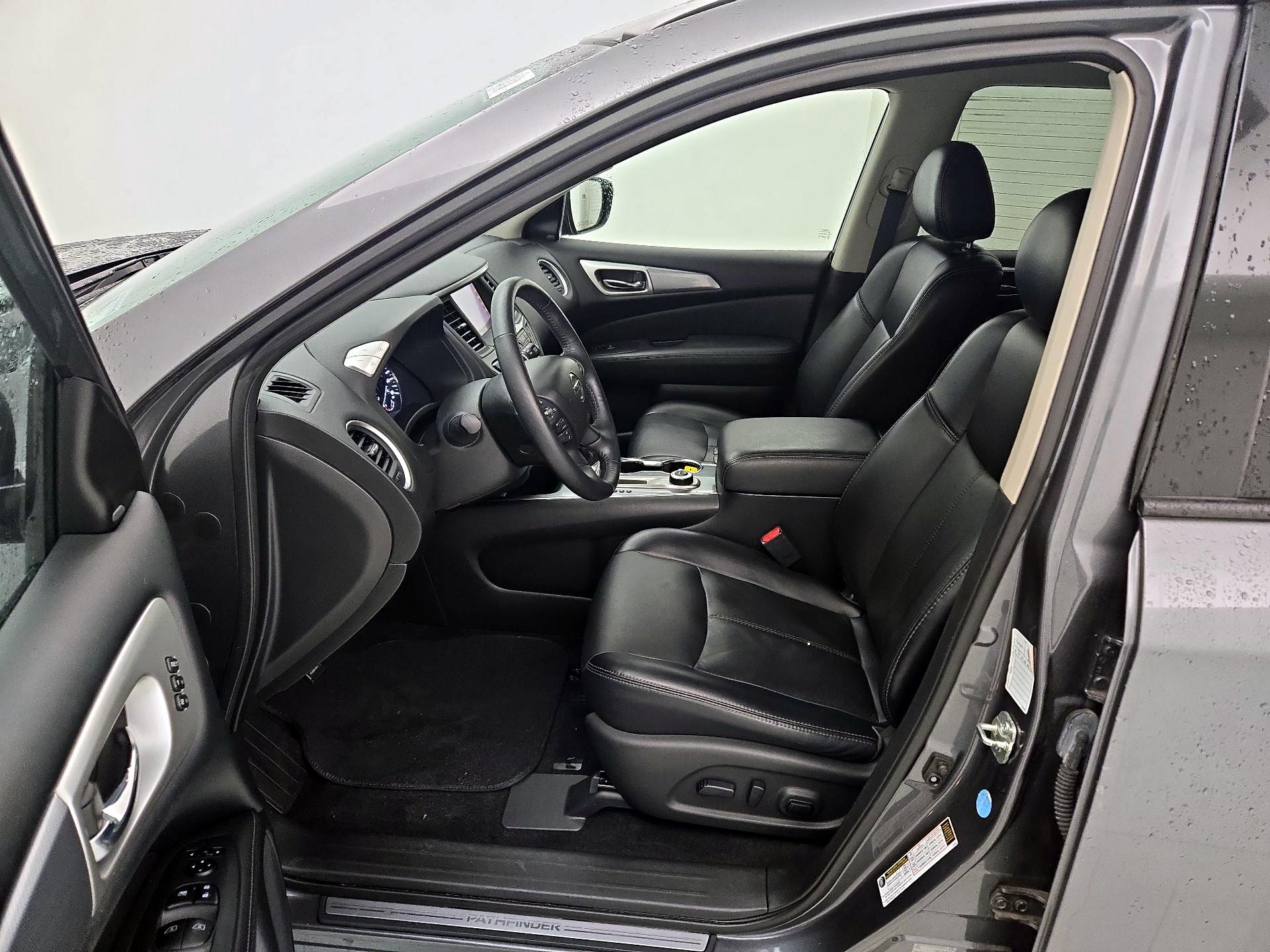 Thumbnail: 2019 Nissan Pathfinder - 11