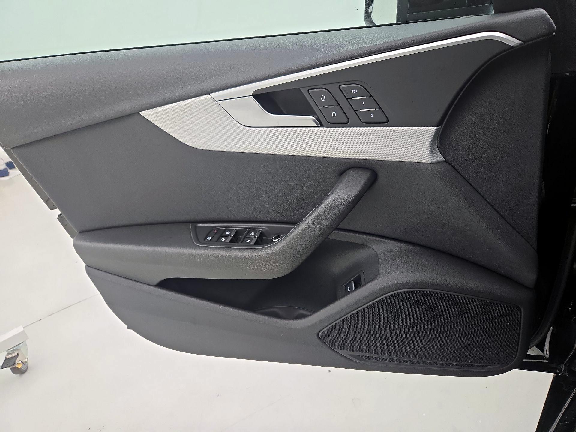 Thumbnail: 2017 Audi A4 - 12