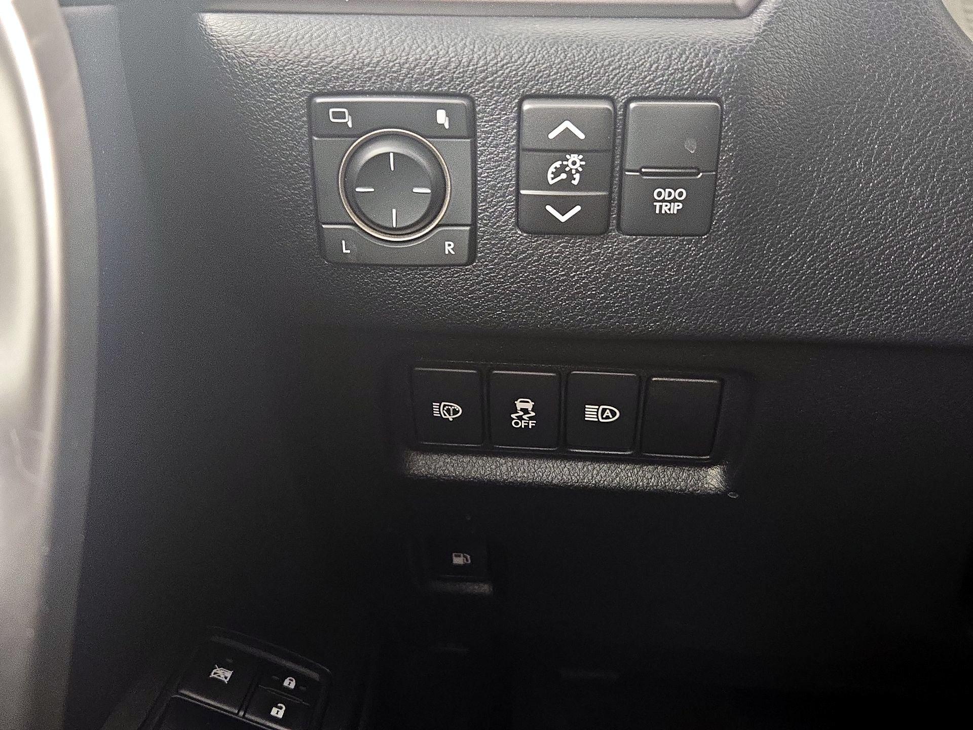 Thumbnail: 2022 Lexus GX - 13