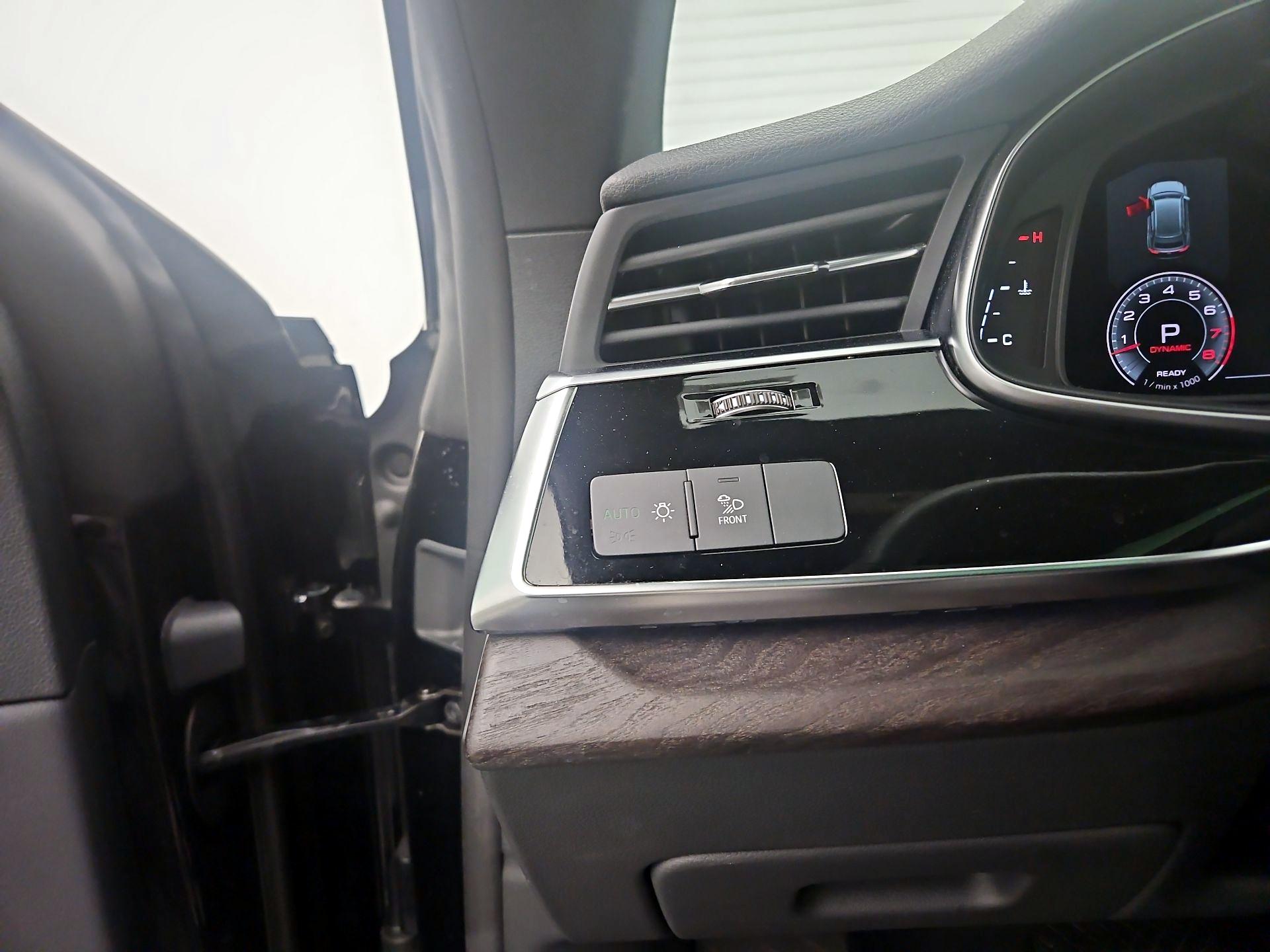 Thumbnail: 2023 Audi Q8 - 13