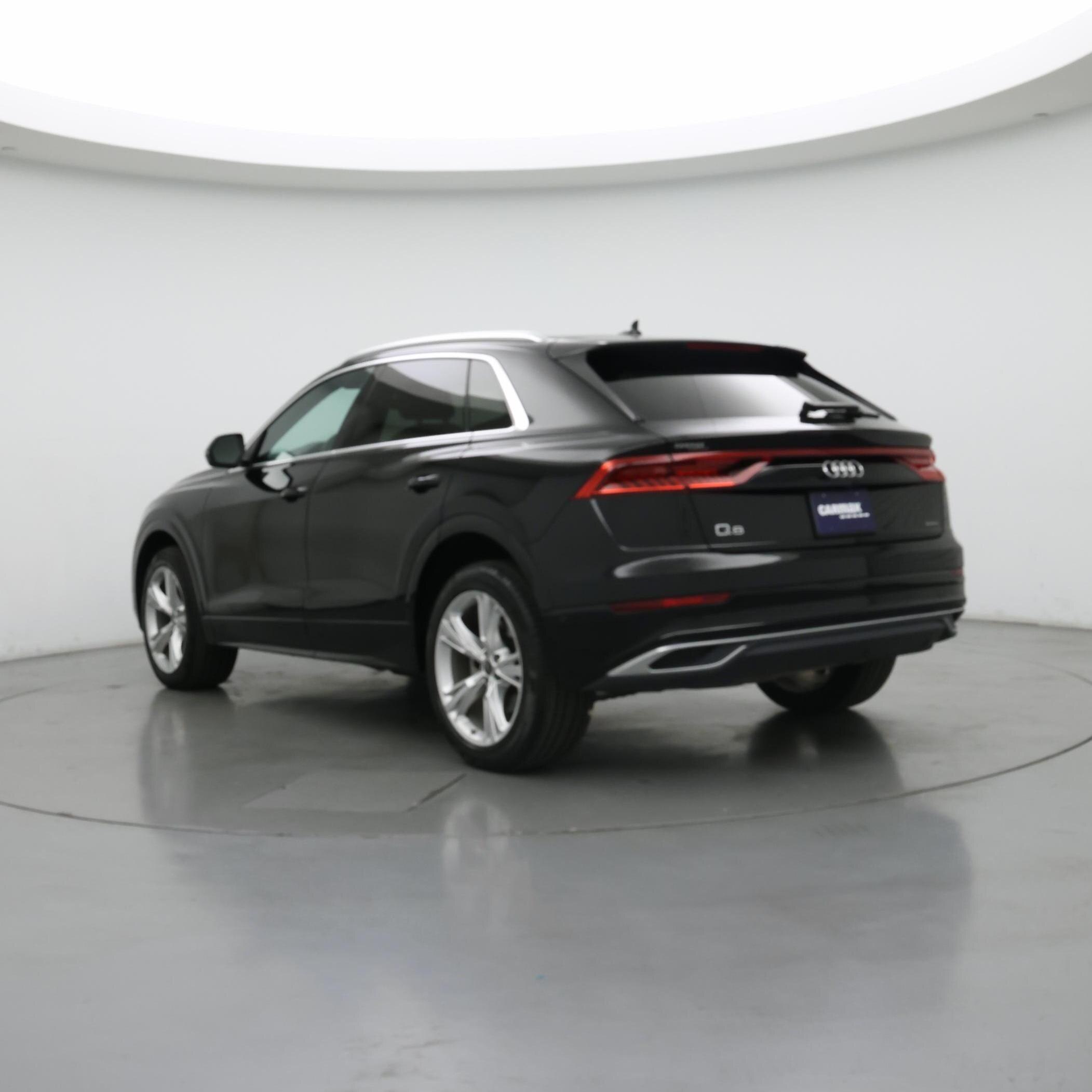 Thumbnail: 2023 Audi Q8 - 2