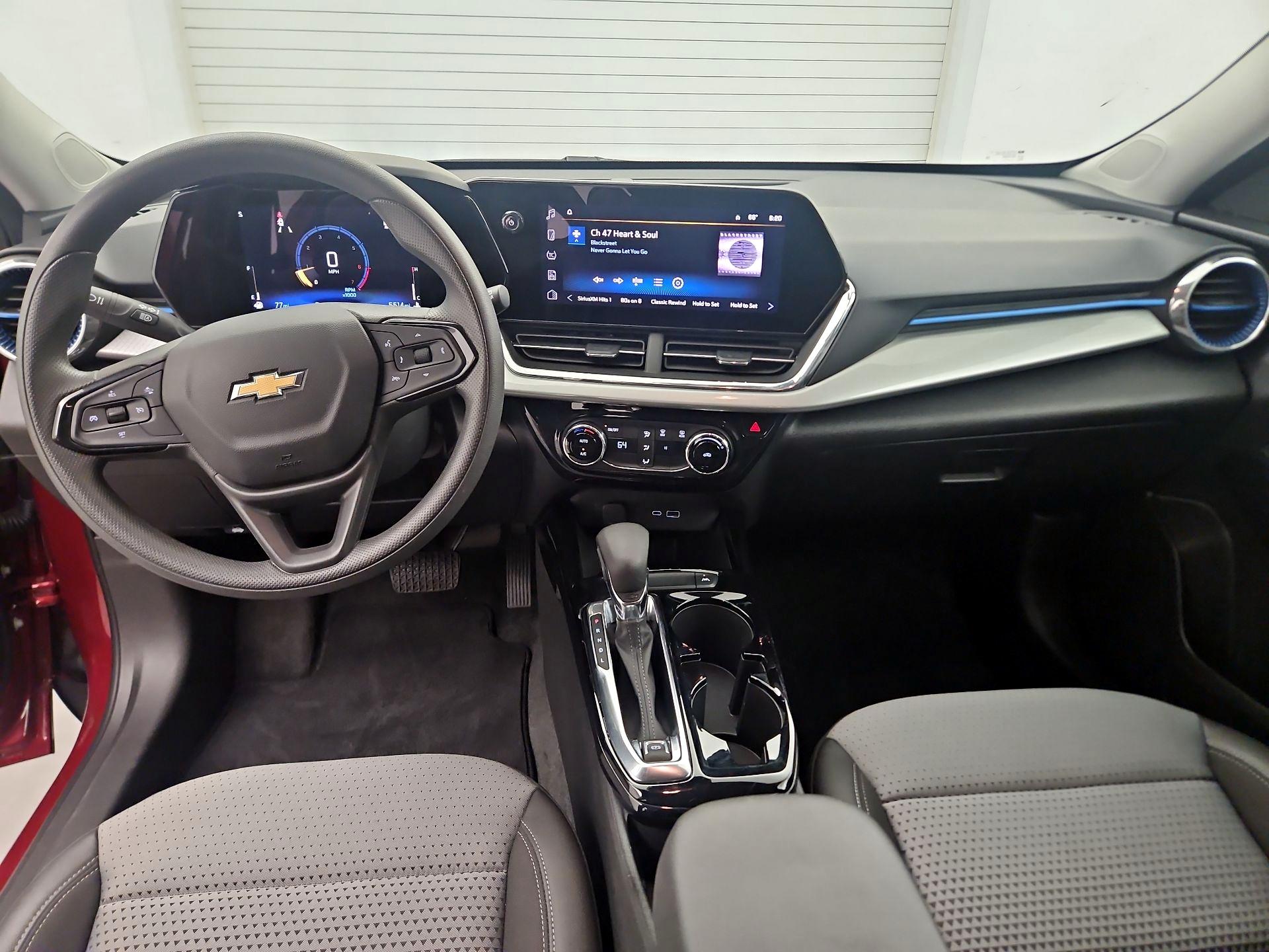 Thumbnail: 2025 Chevrolet Trax - 9