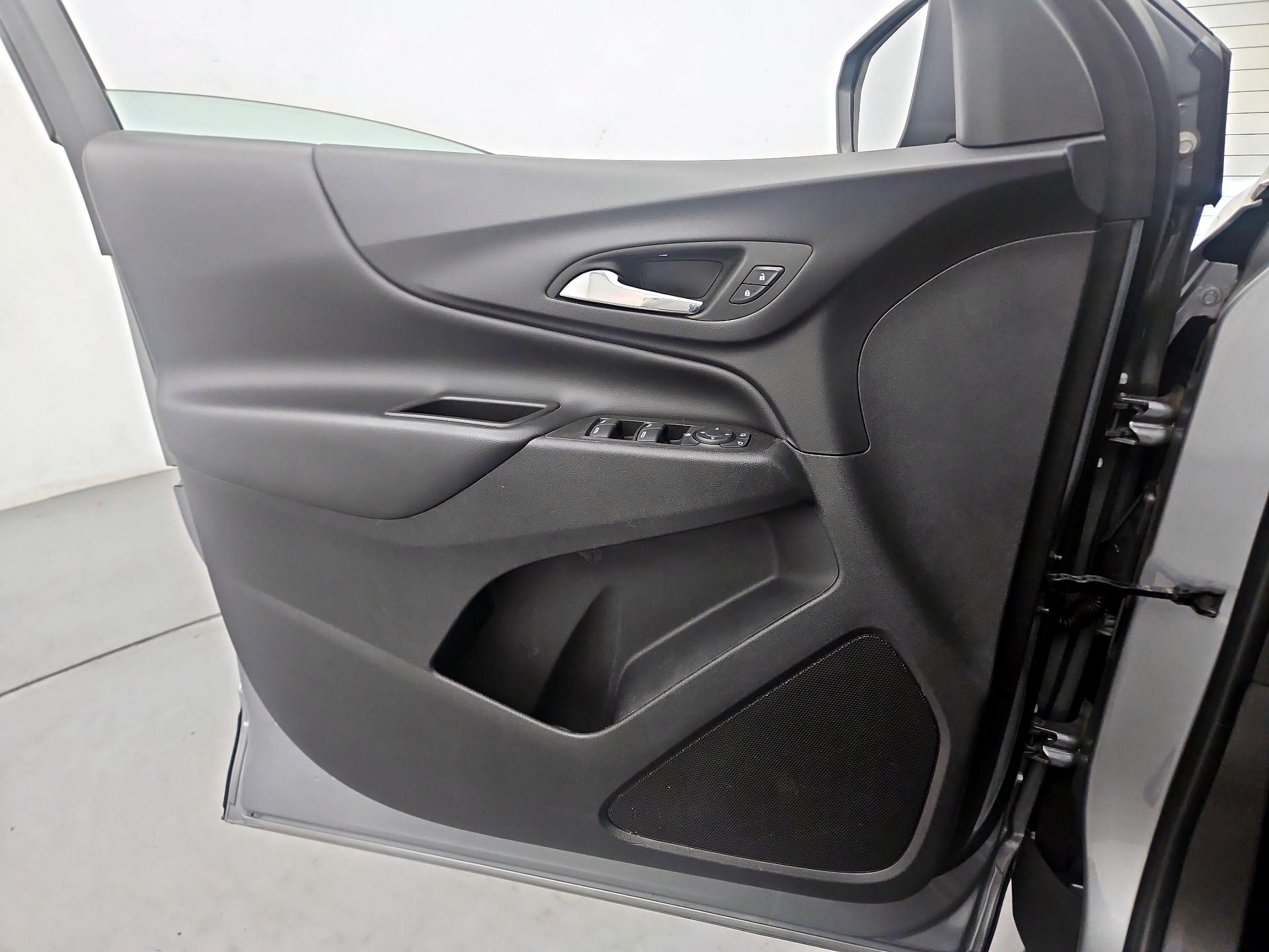 Thumbnail: 2023 Chevrolet Equinox - 12