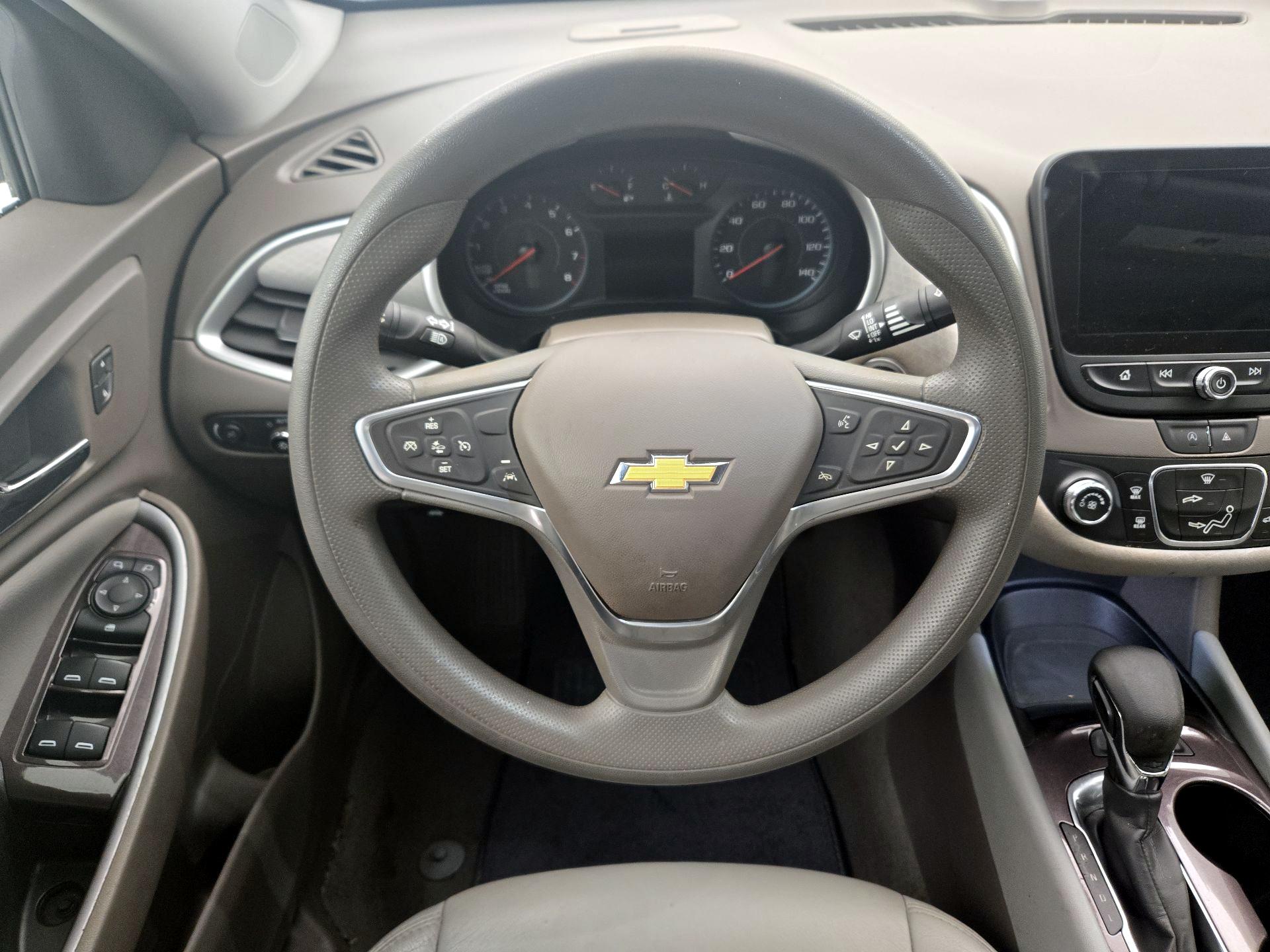 Thumbnail: 2023 Chevrolet Malibu - 10