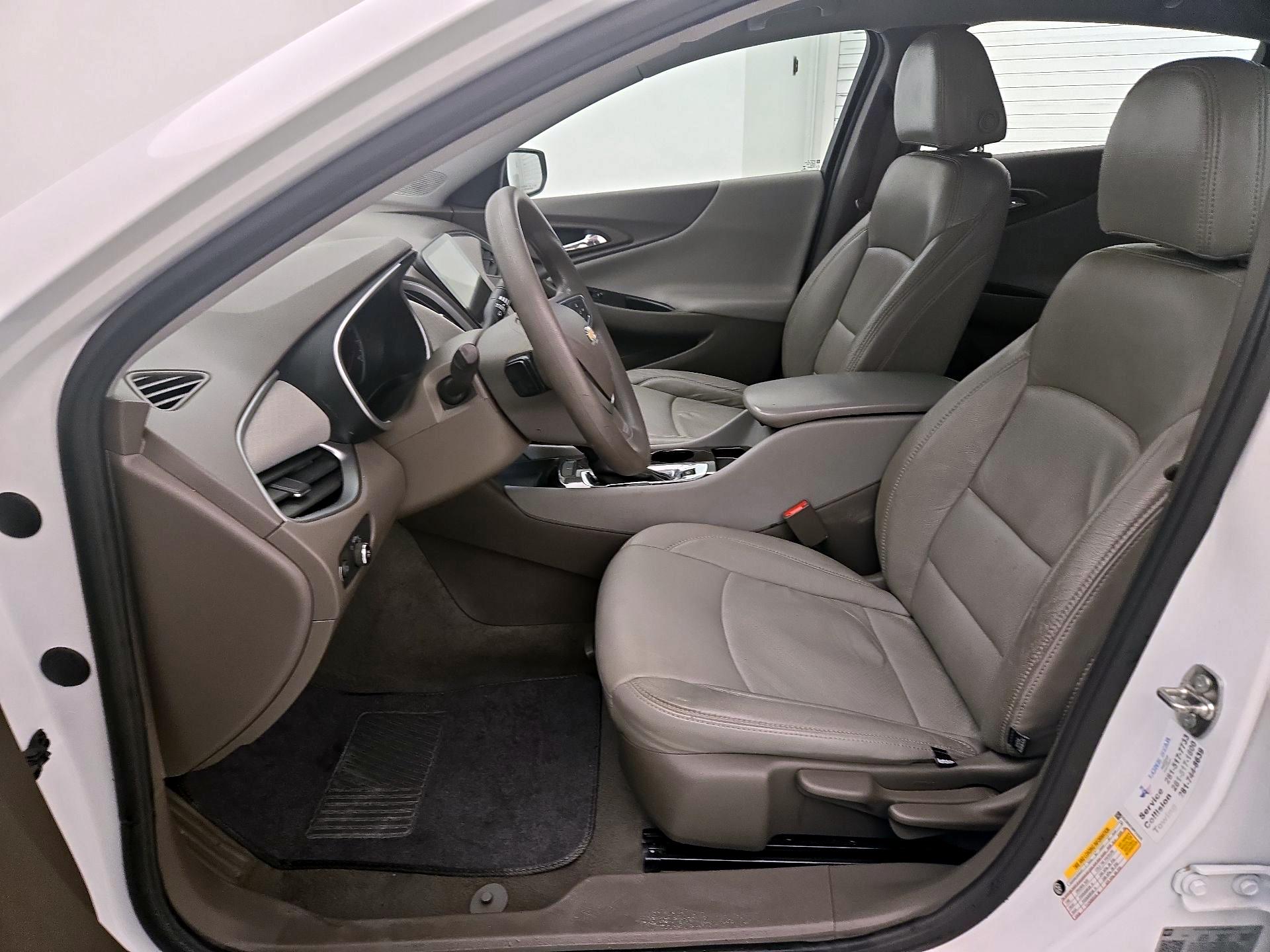 Thumbnail: 2023 Chevrolet Malibu - 11