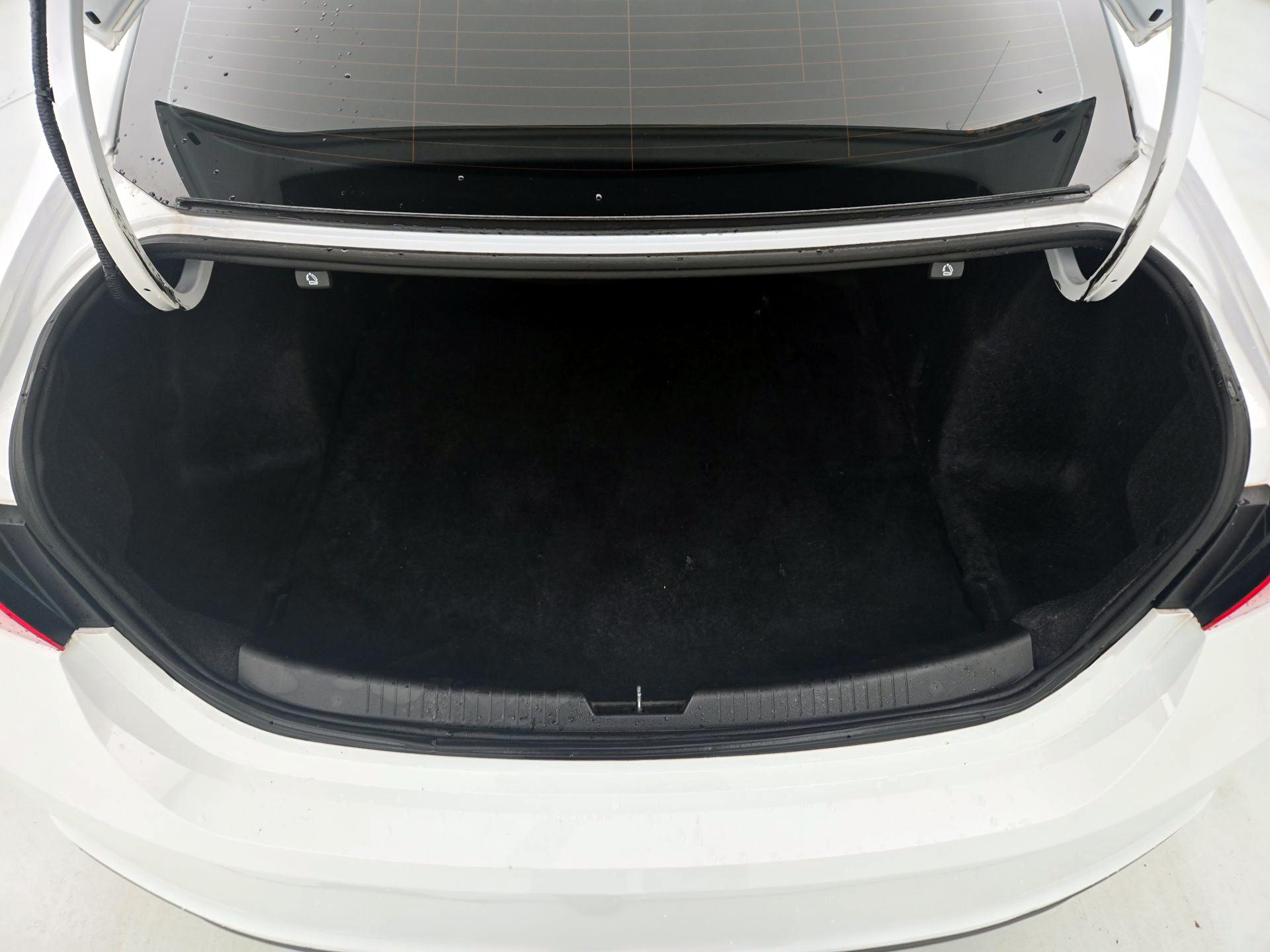 Thumbnail: 2023 Chevrolet Malibu - 20