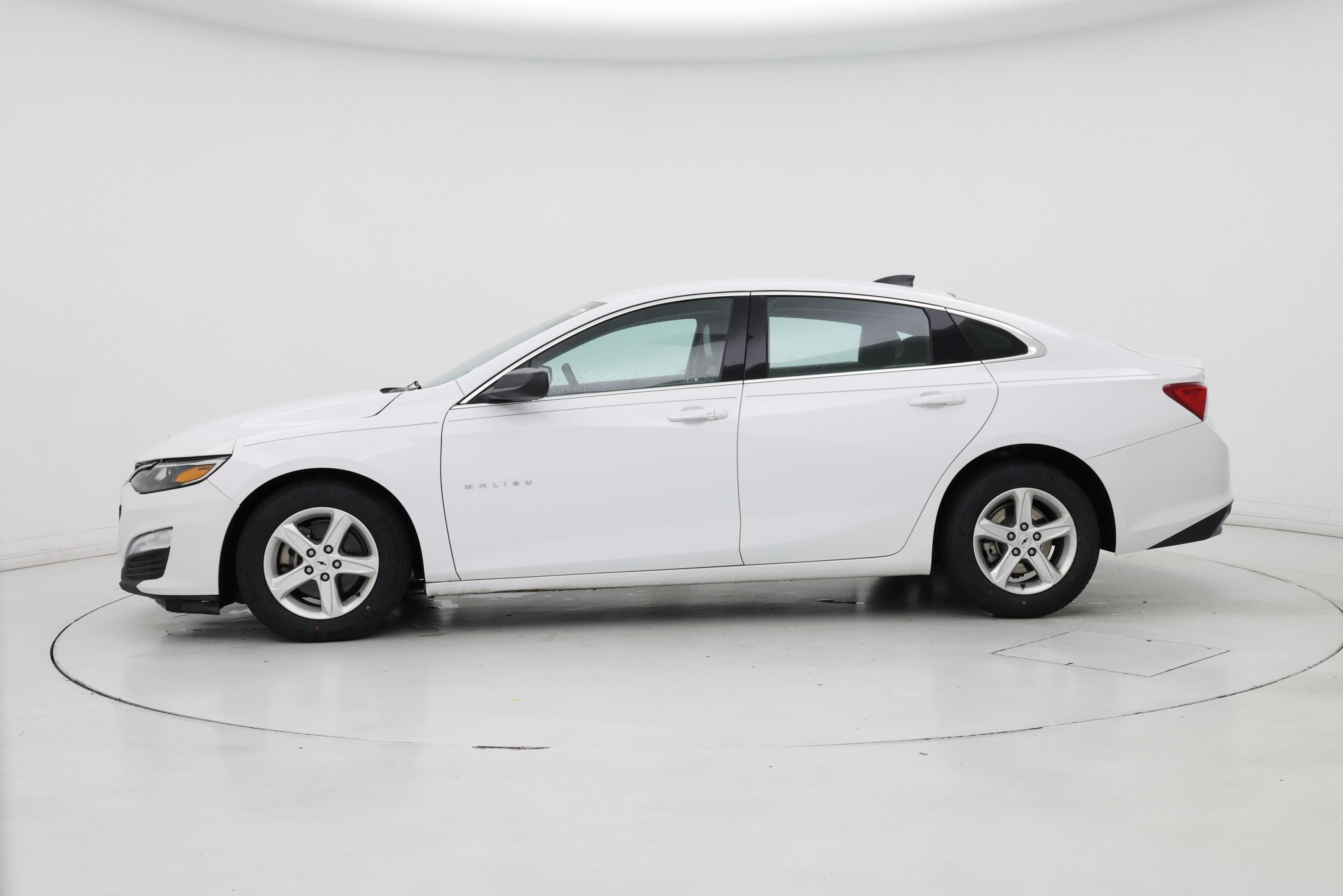 Thumbnail: 2023 Chevrolet Malibu - 3