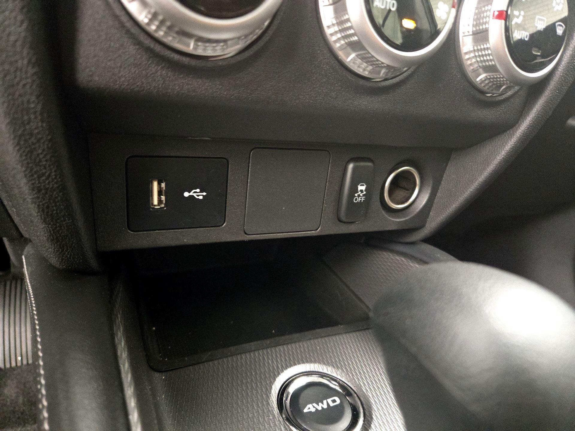 Thumbnail: 2023 Mitsubishi Outlander Sport - 18