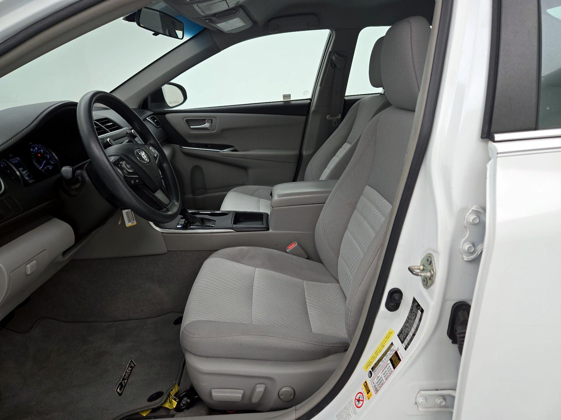 Thumbnail: 2017 Toyota Camry - 11