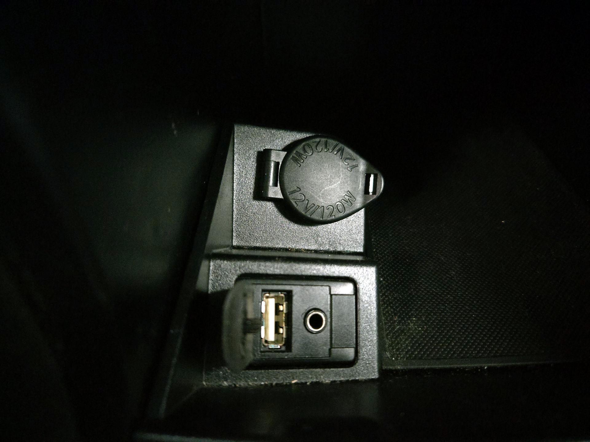 Thumbnail: 2017 Toyota Camry - 18