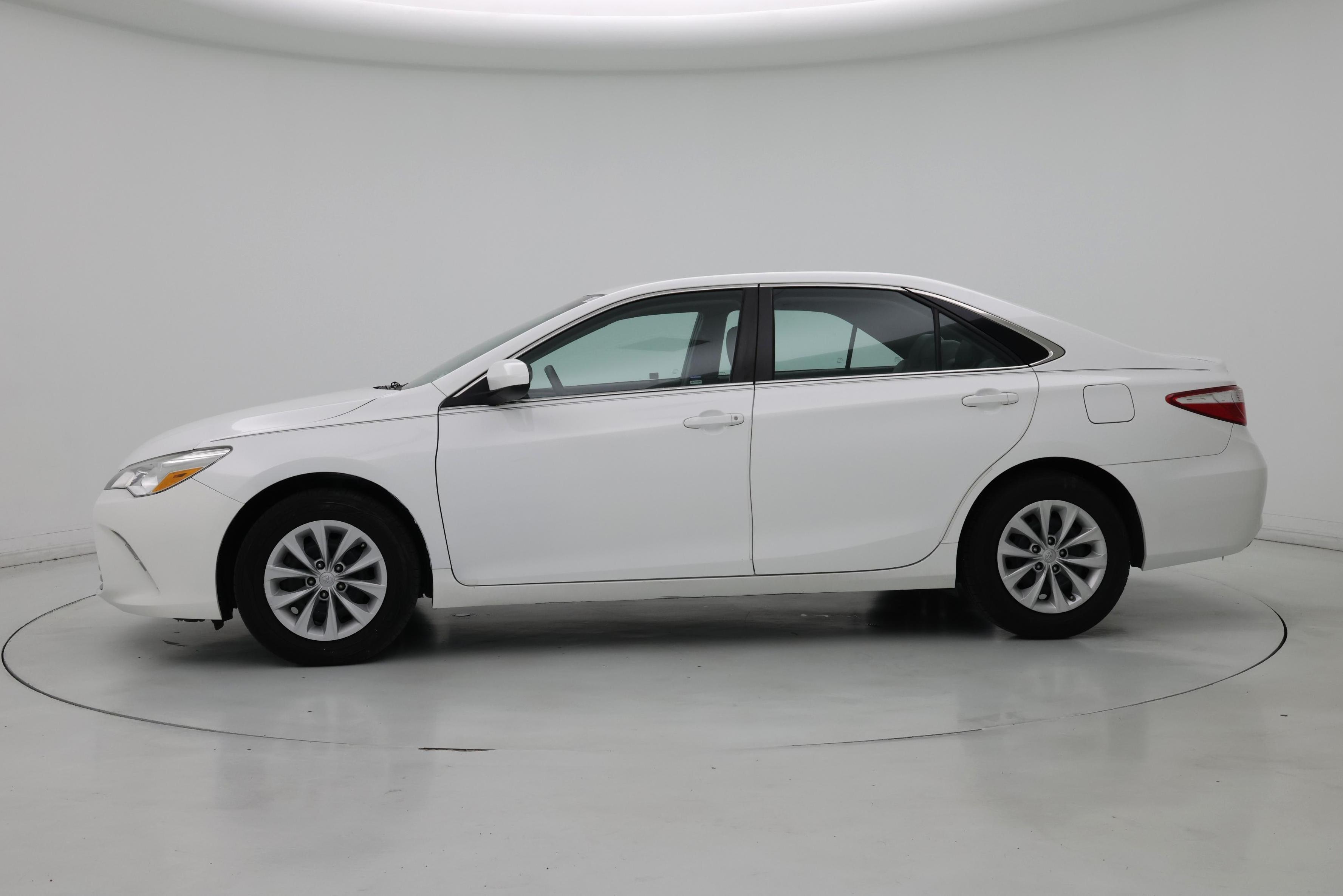 Thumbnail: 2017 Toyota Camry - 3