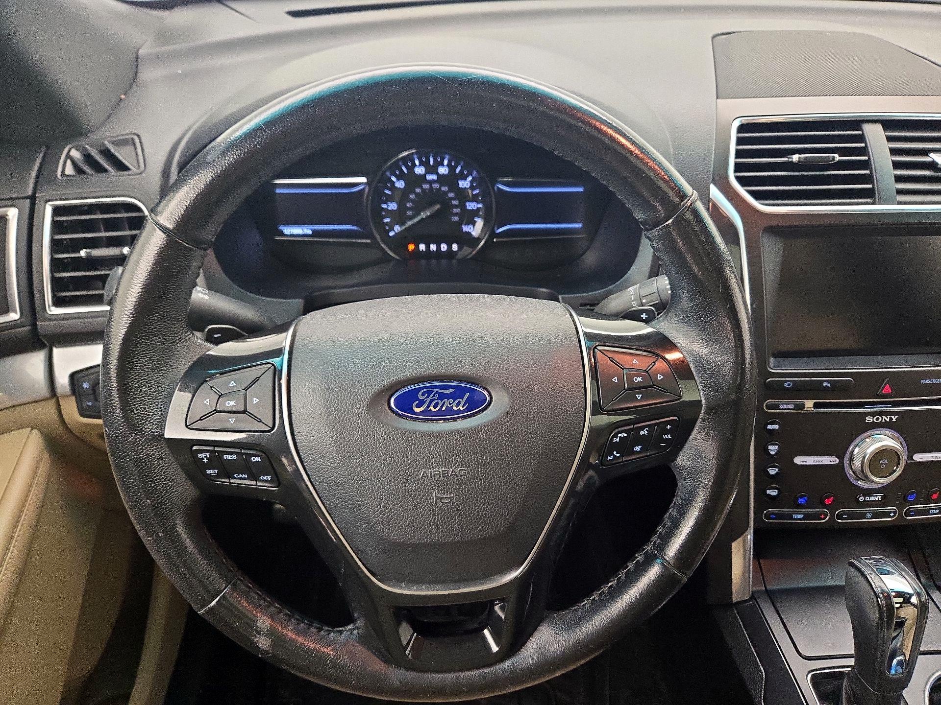 Thumbnail: 2016 Ford Explorer - 10